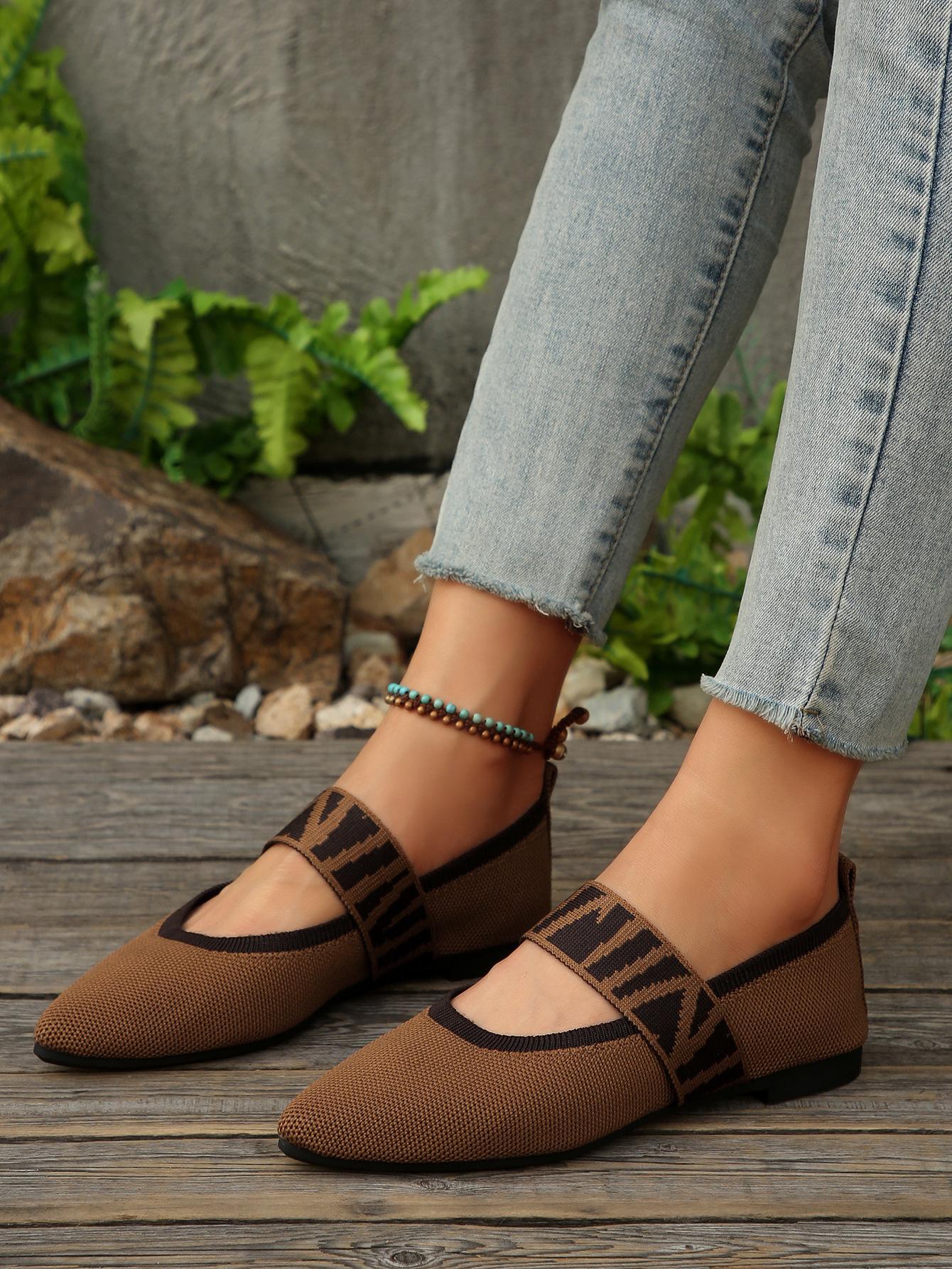 Women's Flyknit Slip On Sneakers Pointed Toe Flat Shoes Breathable Lightweight Comfortable for Work Daily Wear Fashion Casual Trainers with Color Matching Design