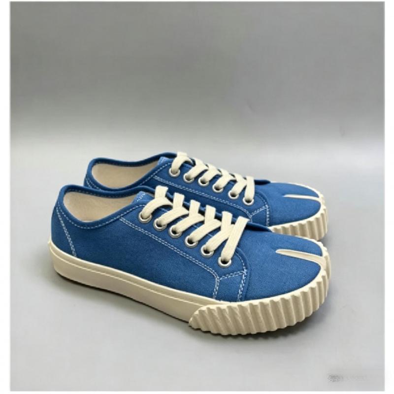 Summer Vibes!Trendy Split-Toe Canvas Sneakers for Men & Women| Perfect for Spring & Summer Holiday Travel| Comfortable & Stylish Casual Shoes| Limited Edition Spring & Summer Travel shoes Vacation style Comfortable sneakers Limited edition sneakers