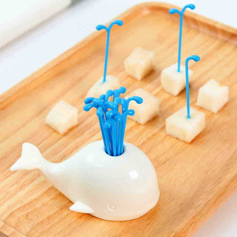 Cartoon Whale Water Spray Design Fruit Forks, Daily Home Kitchen Fruit Dessert Picks