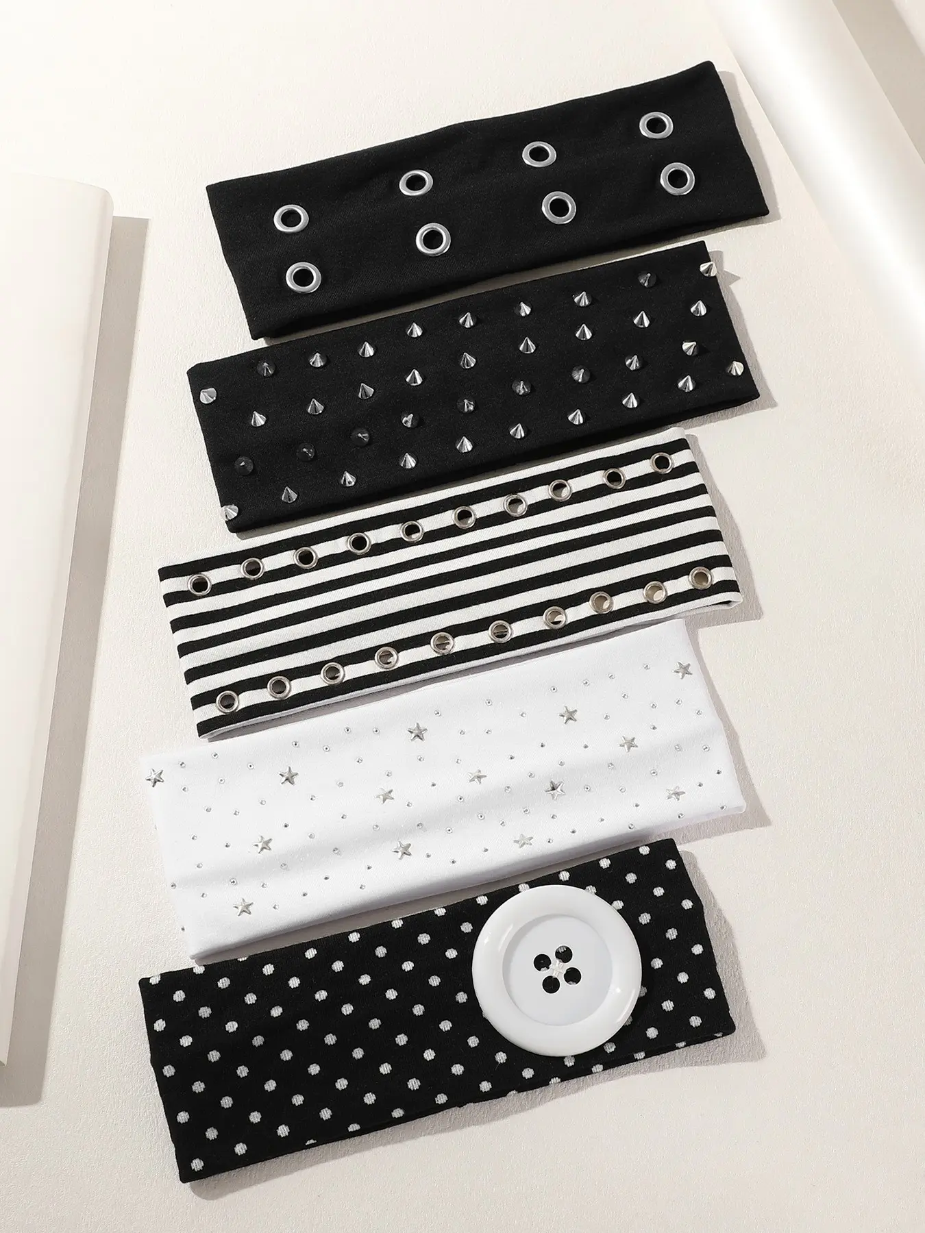 5pcs Punk Style Rivet Star Headbands for Women, Striped Elastic Hair Bands, Millennial Chic Polka Dot Button Sports Face Washing Headbands
