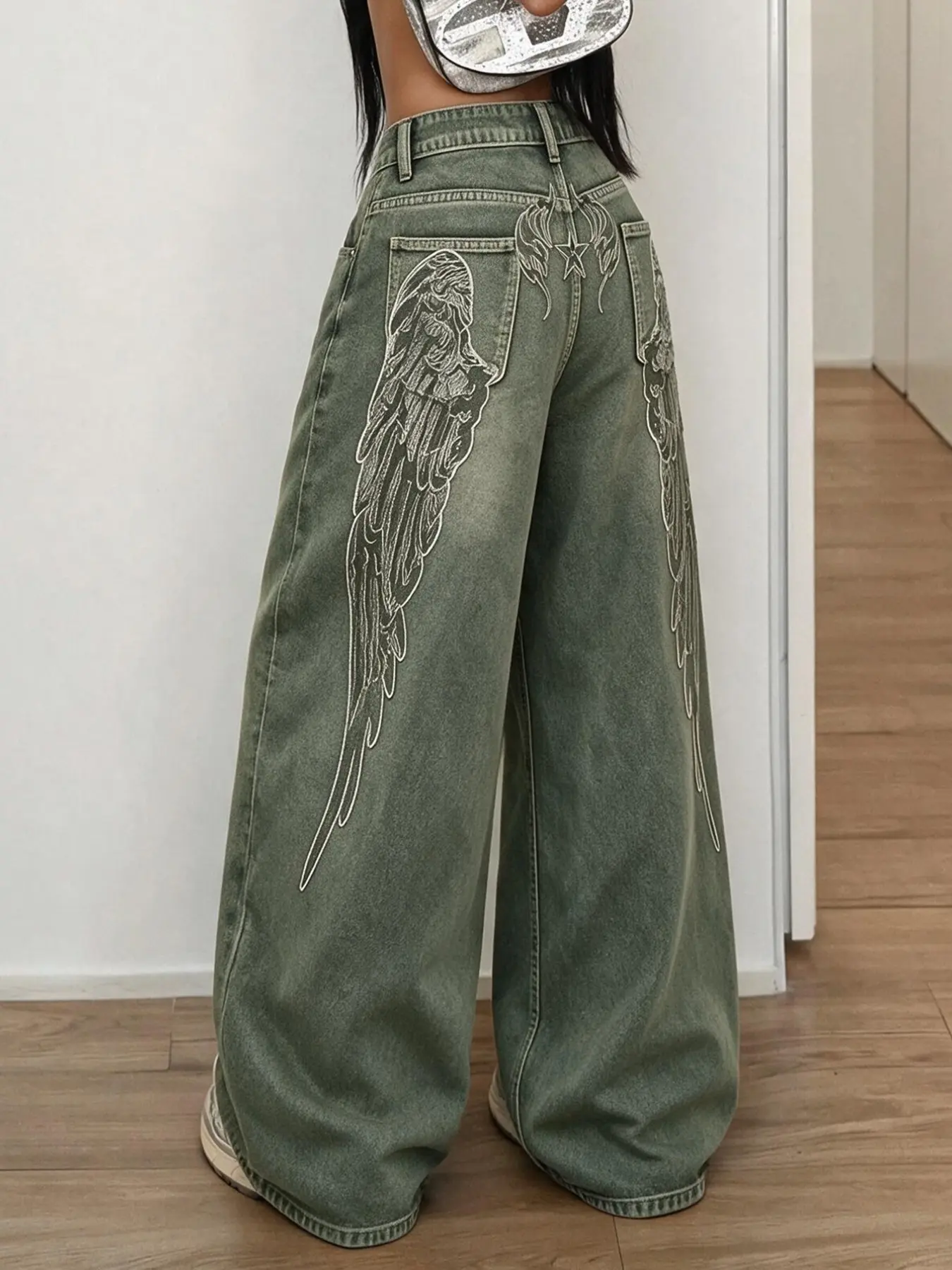 Women's Gothic Style Star Wing Embroidered High Waist Straight Leg Jeans, Vintage Washed Baggy Loose Fit Denim Jeans for All Seasons