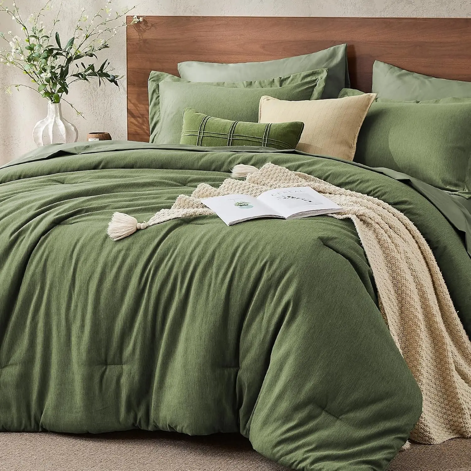 Queen Comforter Set Dark Green, Cationic Dyeing Bed in a Bag Queen 7 Pieces, Double-Tone Bedding Set with Down Alternative Comforter, Sheets, Pillowcases & Shams