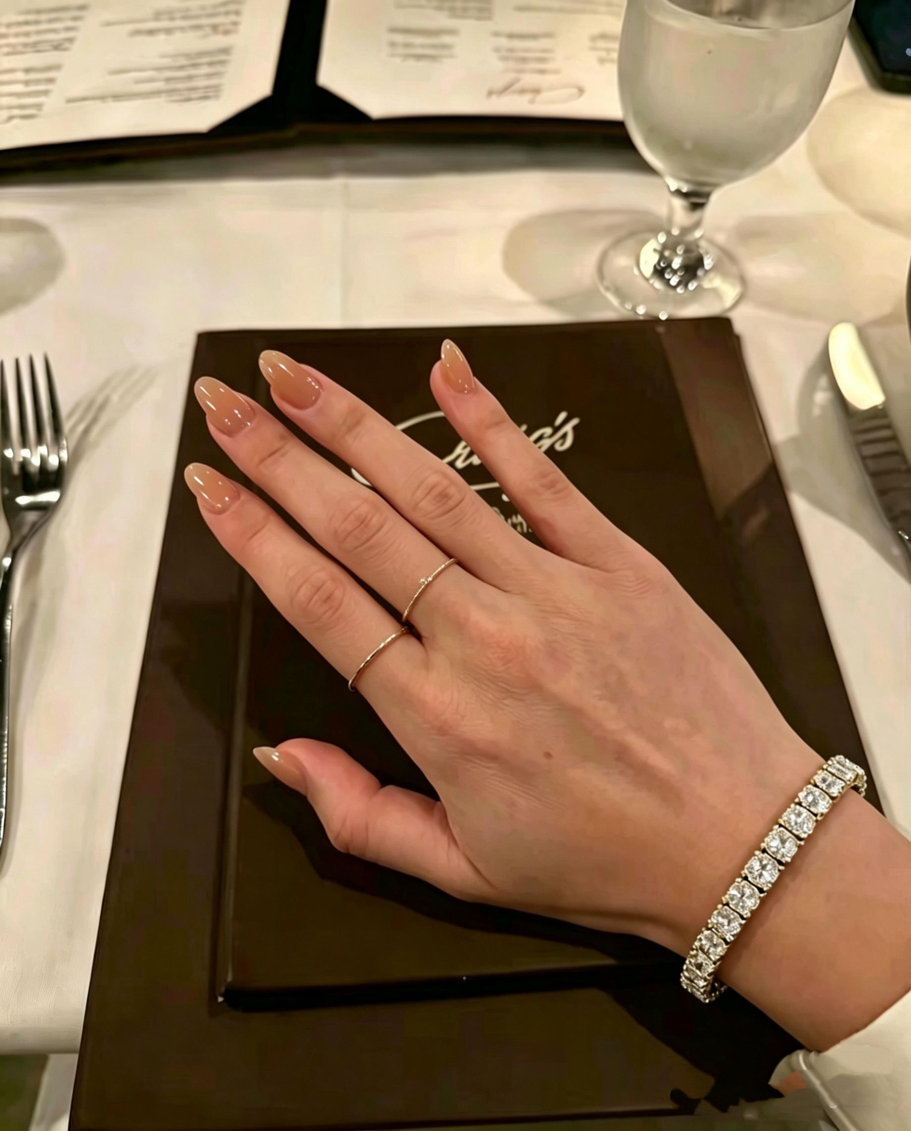 4mm 5mm classic diamond tennis bracelet for men and women| 14K gold-plated silver S925 base| Bright cut D color VVS grade cubic zirconia diamond bracelet| Elegant party accessories| Ultimate Gift Promise Jewelry for Women and Wives