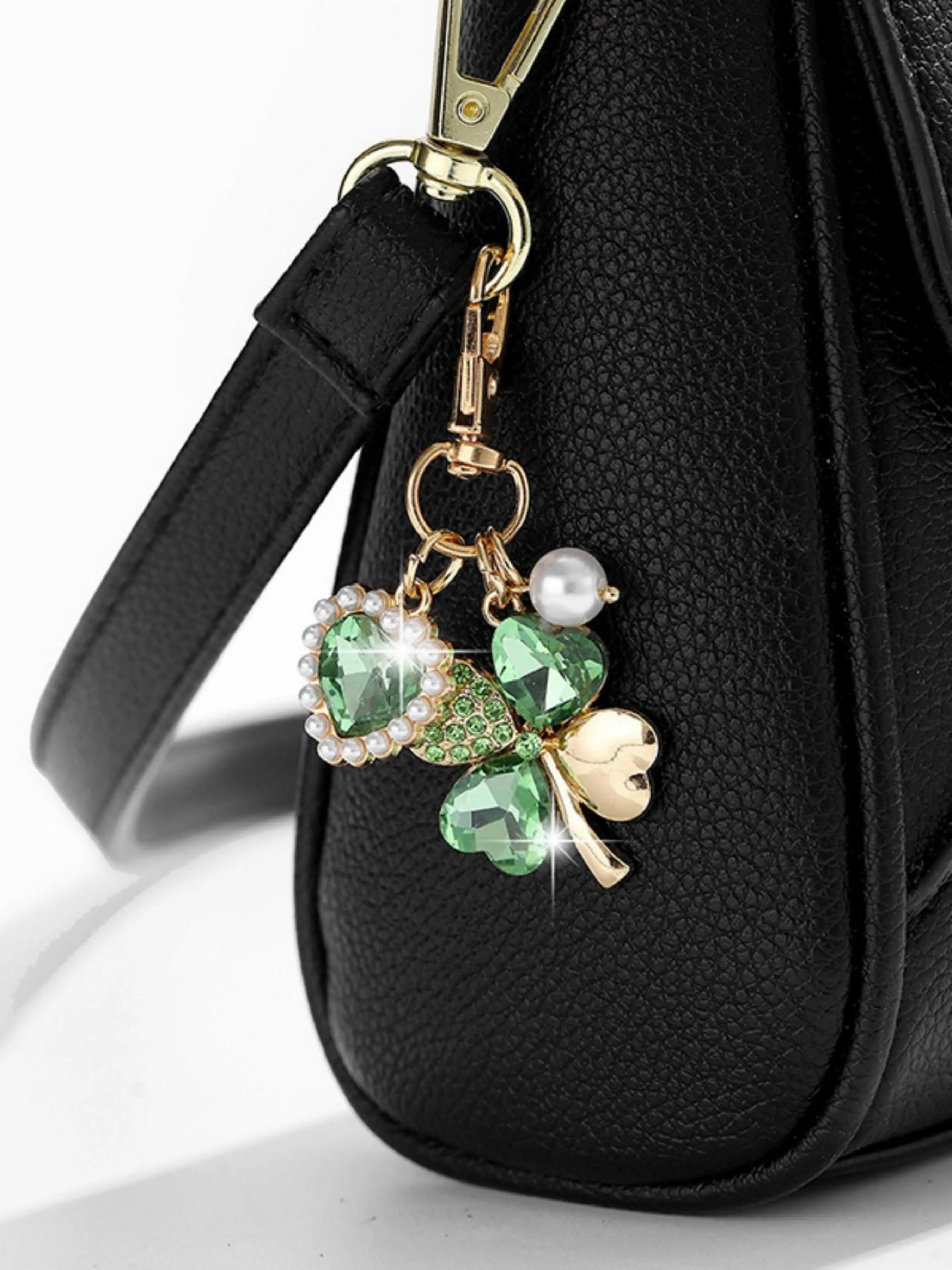 Lucky Four-Leaf Clover Rhinestone Pendant, Pearl-Edged Heart Crystal Keychain, Metal Lobster Clasp Chain Charm, Casual Elegant Daily Accessory, for Backpack, Women's Bag, Car Key, Wallet Decoration, Irish Lucky Charm, Best Choice for Blessing and Gifting