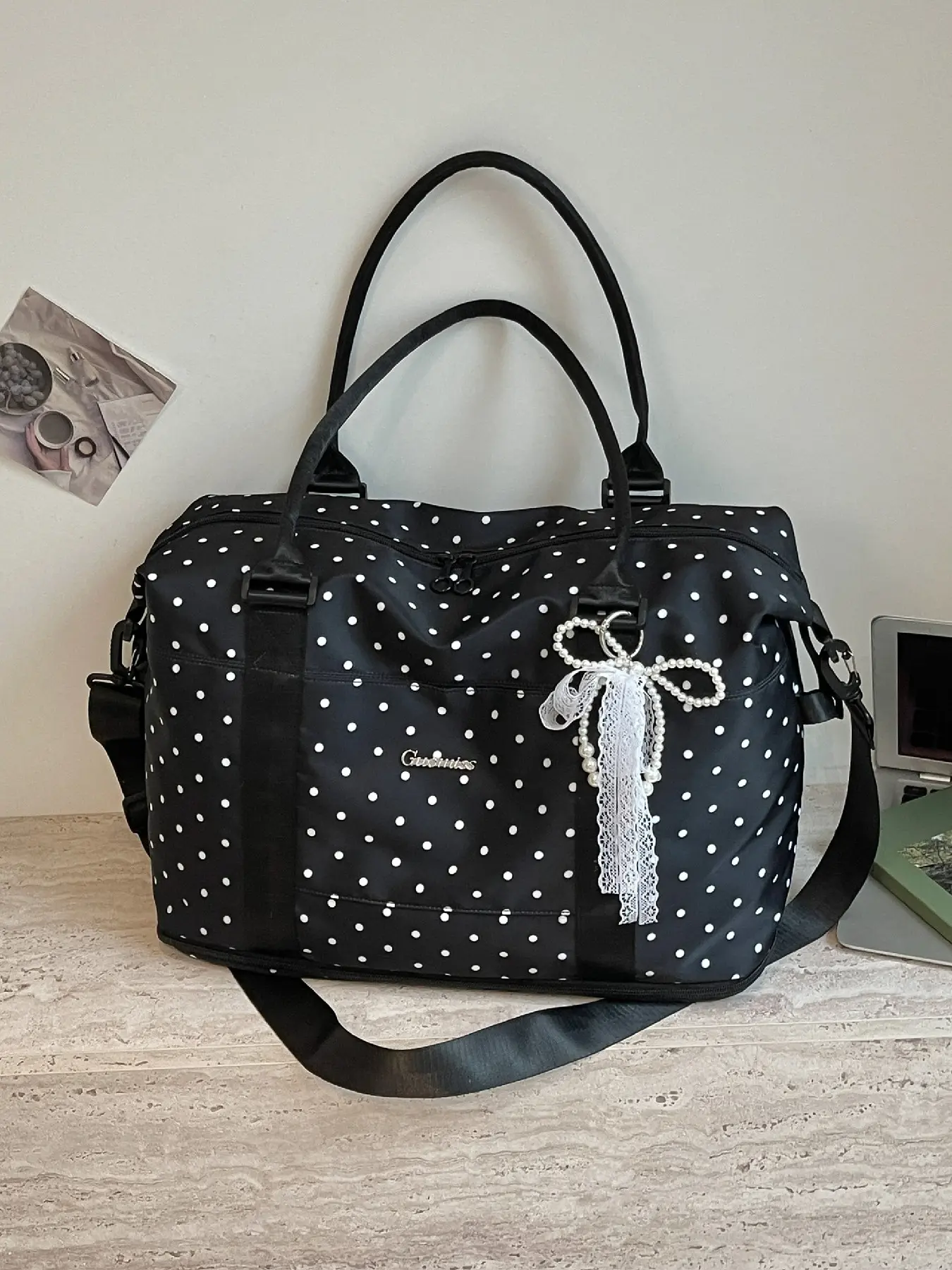 Ladies' cute daily polka dot pattern large-capacity short trip perfect travel bag, fashionable casual portable sports gym handbag shoulder bag crossbody bag, Bags For Travel, comes with pearl bow decoration
