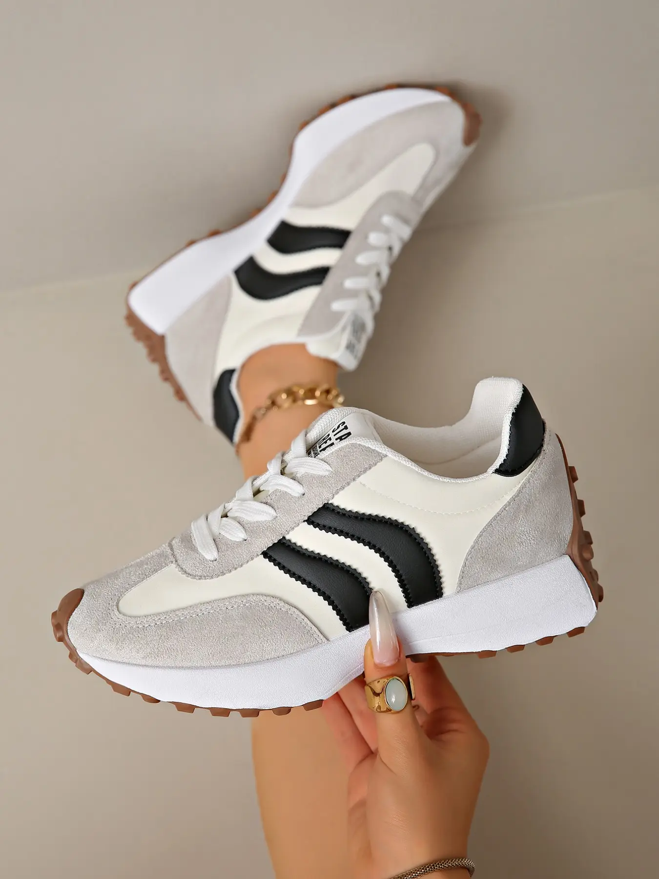 New Women's Aggressive Running Shoes, Comfortable Walking Shoes, Durable Design, Perfect for Daily Wear, Lightweight and Breathable