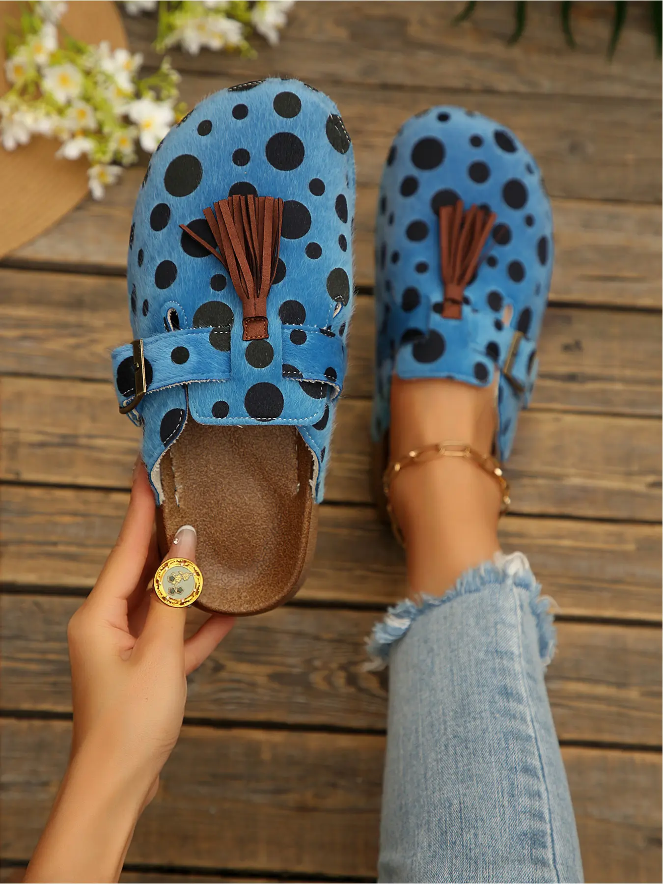 Women's new floral leopard print mules with tassel and buckle decoration, bohemian style, closed-toe, cork sole, slip-on design, suitable for vacation, beach, and daily commuting