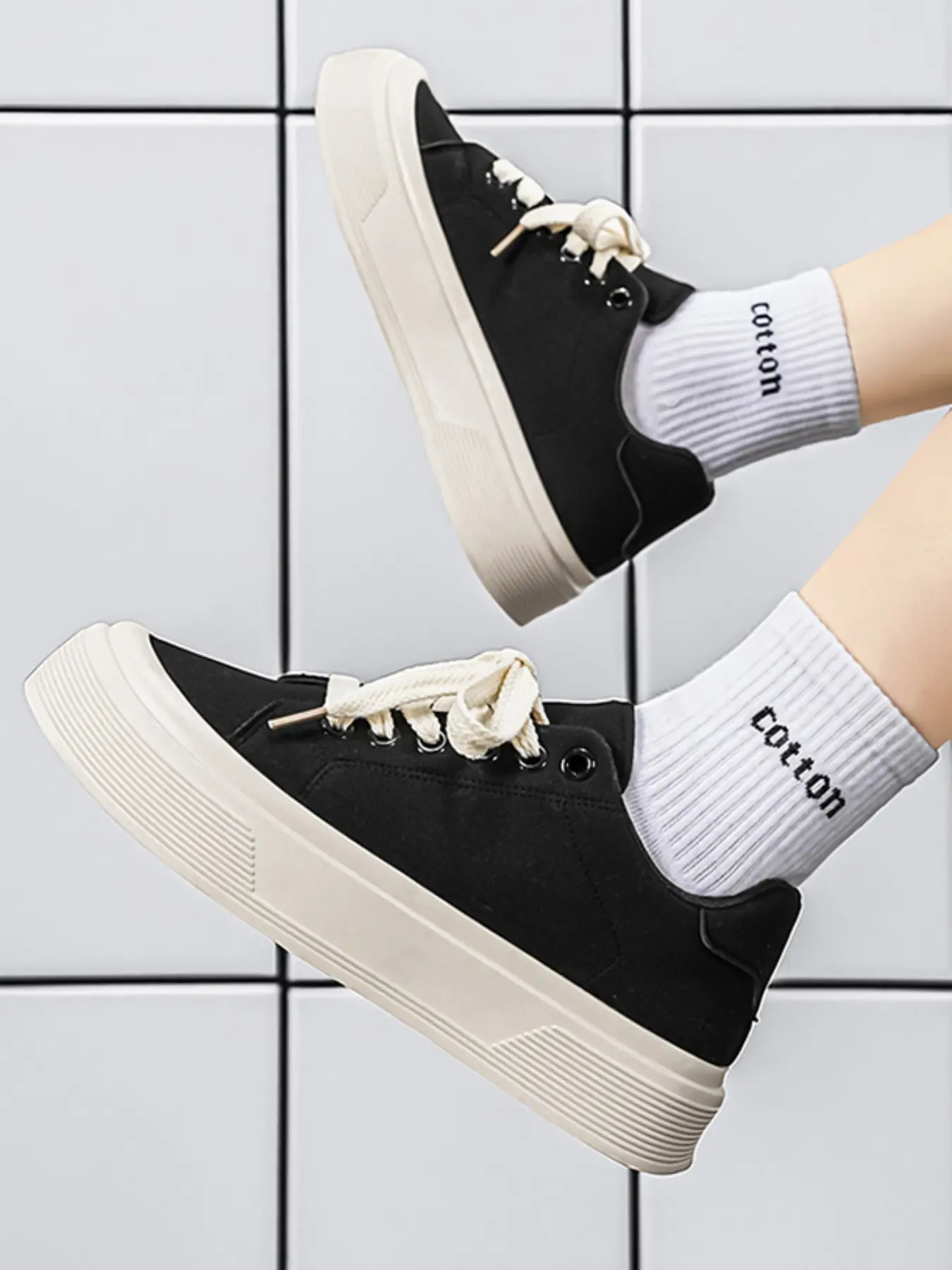 2026 New Men's Vintage Platform Skate Shoes, Retro Matte Leather Casual Sports Sneakers, Lace-Up Low-Top Thickened Board Shoes, Three Colors Available: Black, Wheat, Khaki, Fashion Casual Shoes