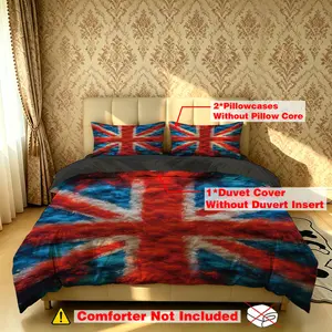The 3-piece UK flag-patterned bedding set includes one quilt cover and two pillowcases, without fillings. It's soft and comfortable, suitable for single beds and double beds, and ideal for use in bedrooms, dormitories, and hotels.