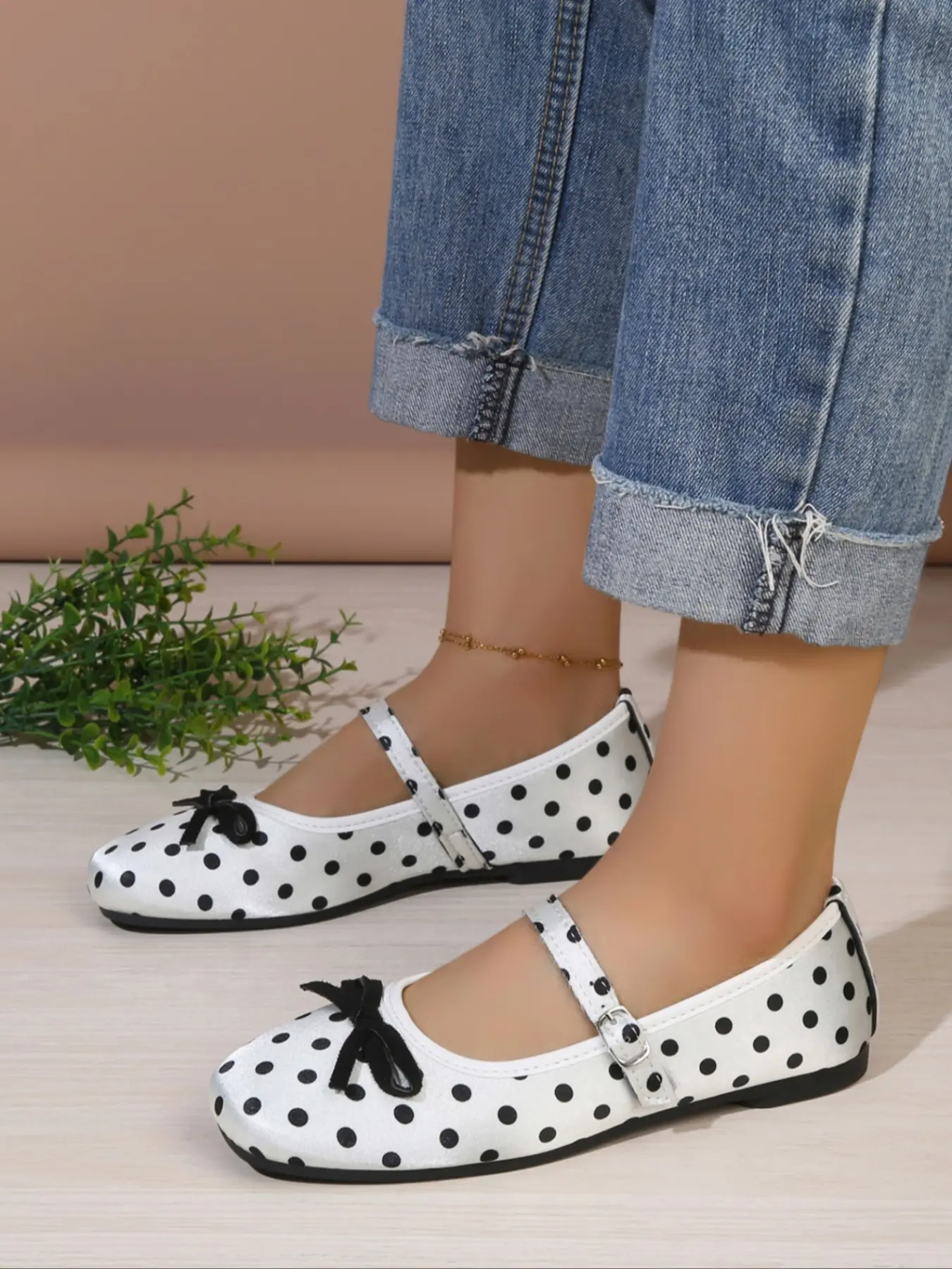 Women's Polka Dot Cloth Fabric White Contrast Trim Single Strap Metal Buckle Bow Decor Soft Square Toe Slip-On Flat Mary Jane Flats, Smooth PU Leather Lining Insole Spring Autumn Daily Sweet Walking Casual Shoes Bow Decorated Shoes