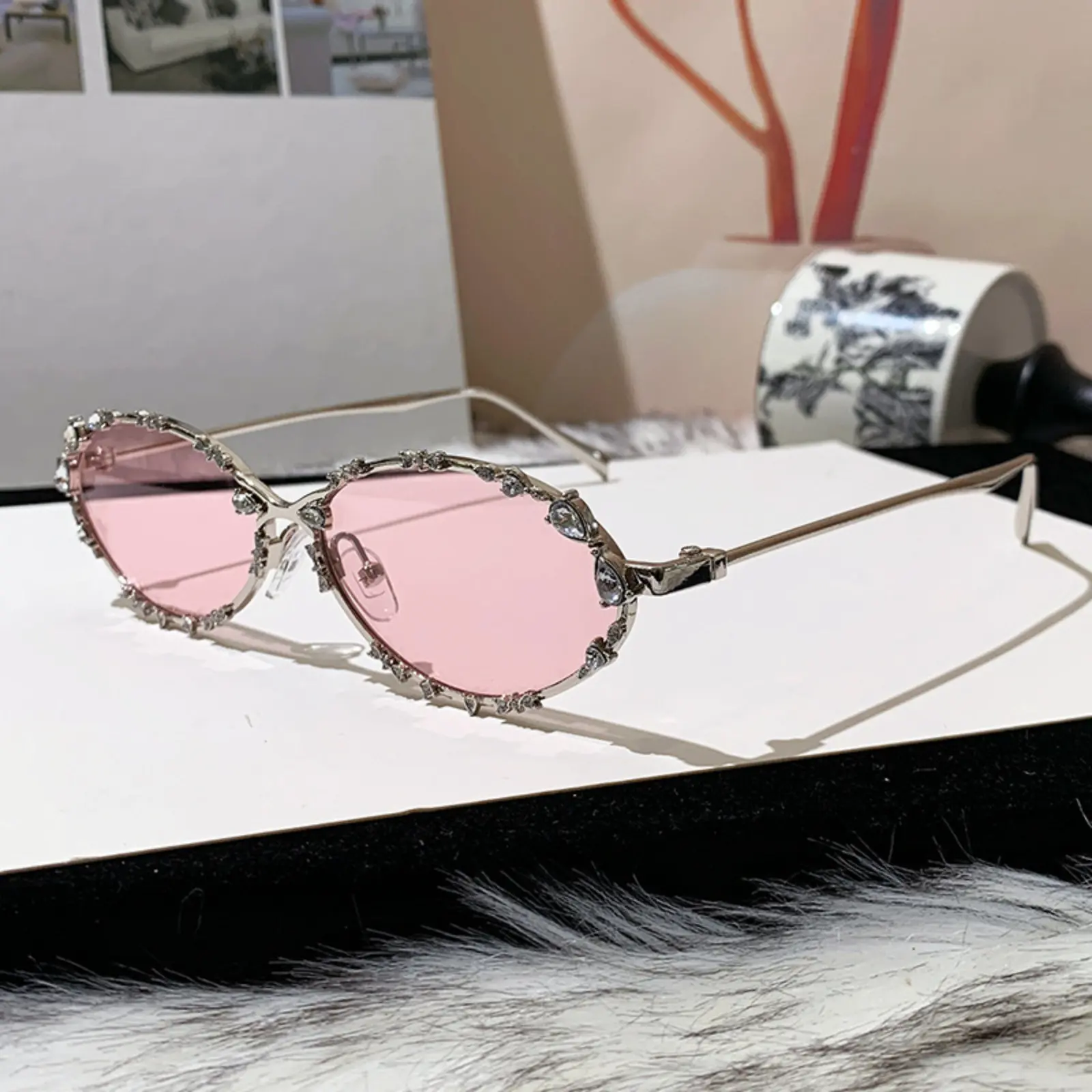 Oval Rhinestone Decor Sunglasses, Metal Frame Light Pink Tinted Lens Shades, Luxury Crystal Inlaid Eyewear, Vintage Fashion Sun Glasses For Women Party Street Photoshoot
