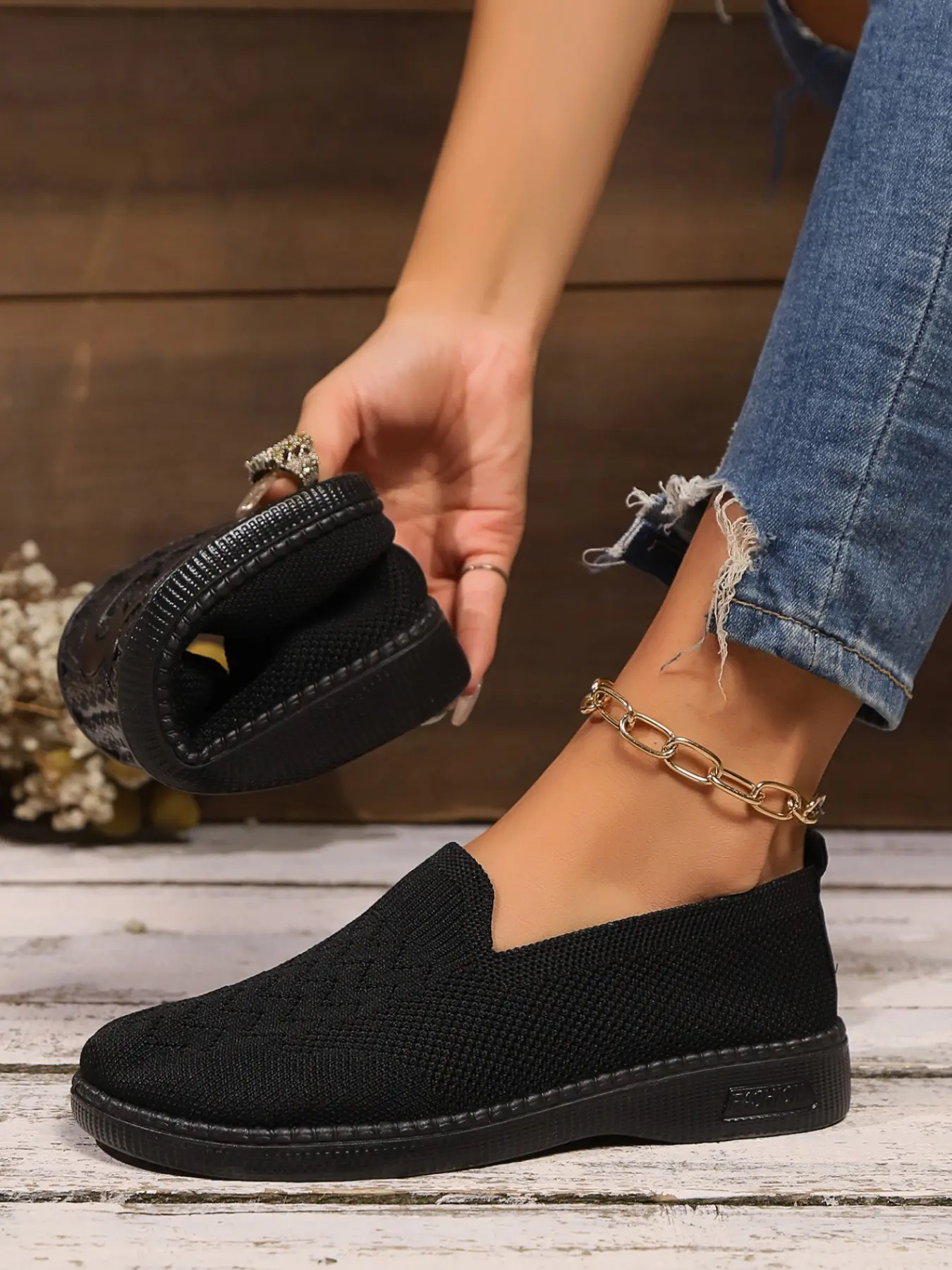 Women's Casual Lace-Up Low Top Sneakers, Breathable Soft Sole Anti-Slip Design, All-Season Comfortable Footwear for Daily Wear Casual Shoes