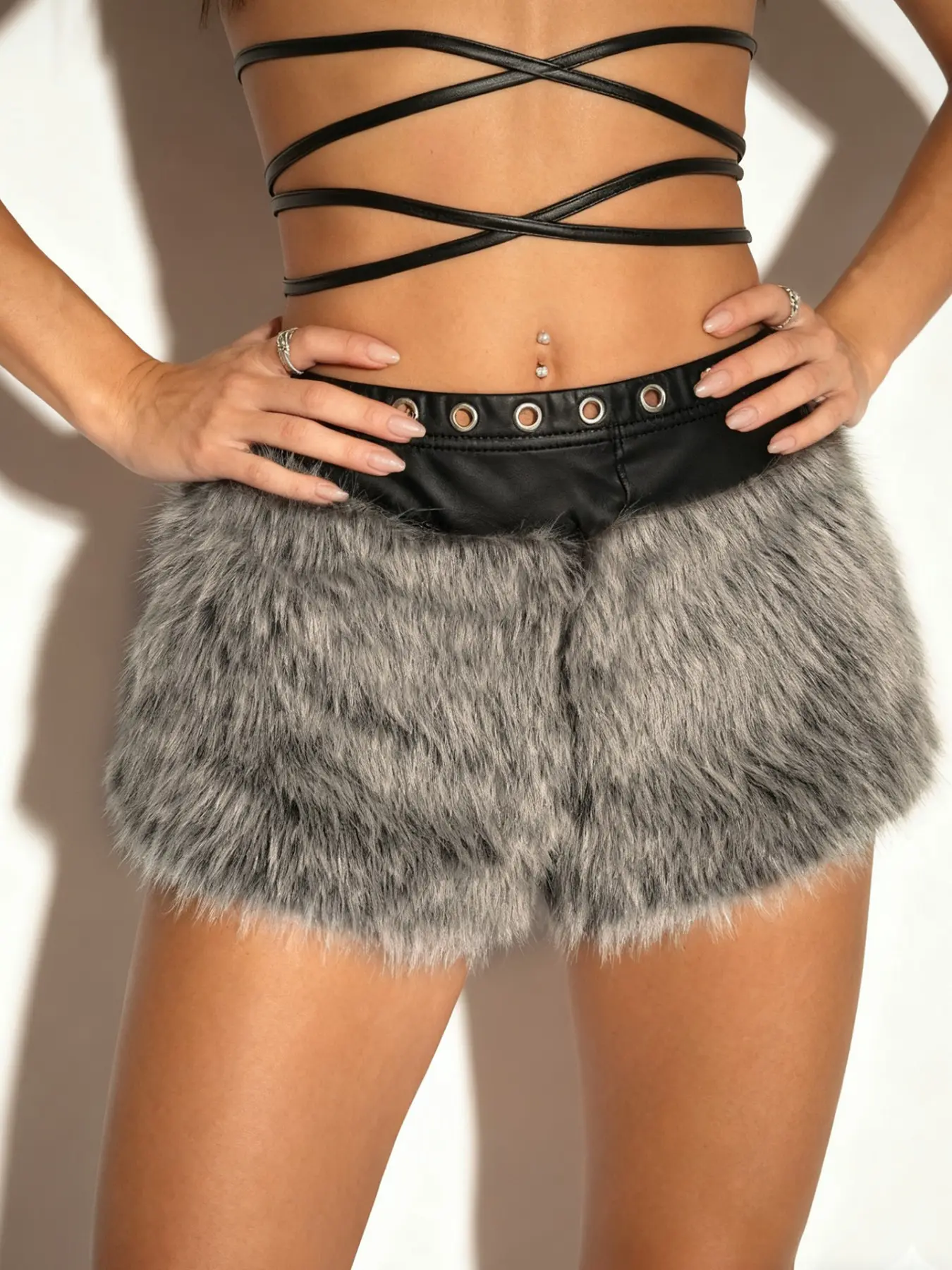 Autumn Winter Faux Fur Short Pants, Punk Style Artificial Leather Patchwork Ultra-Short Jeans for Women, Trendy Fashion Bottoms