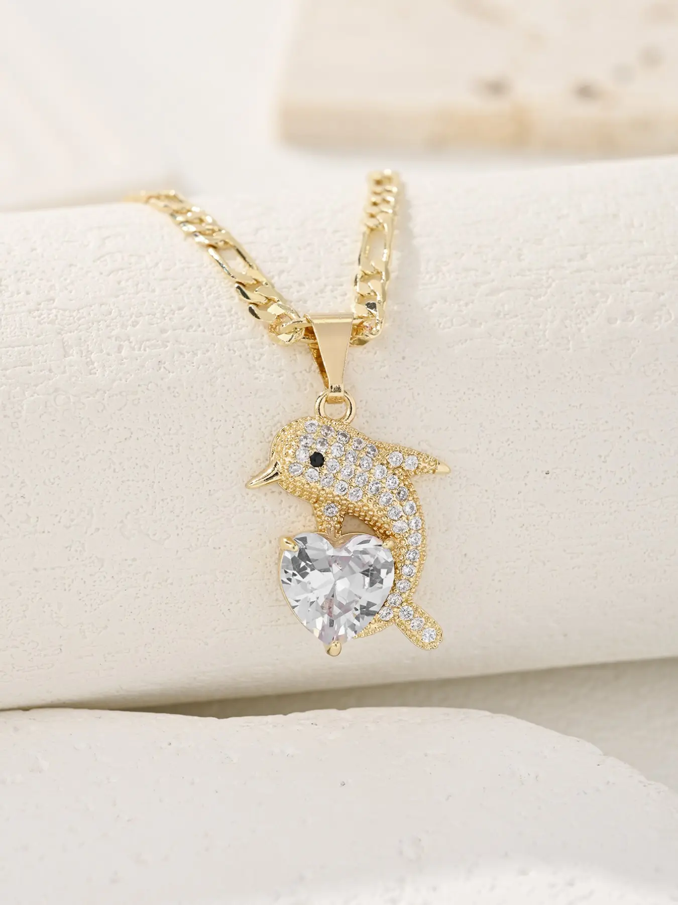 Elegant Dolphin Pendant Necklace with 3a Zircon, Women's Jewelry, Decorative Necklace, Perfect for Vacations, Versatile Daily Wear, Beautiful Accessory
