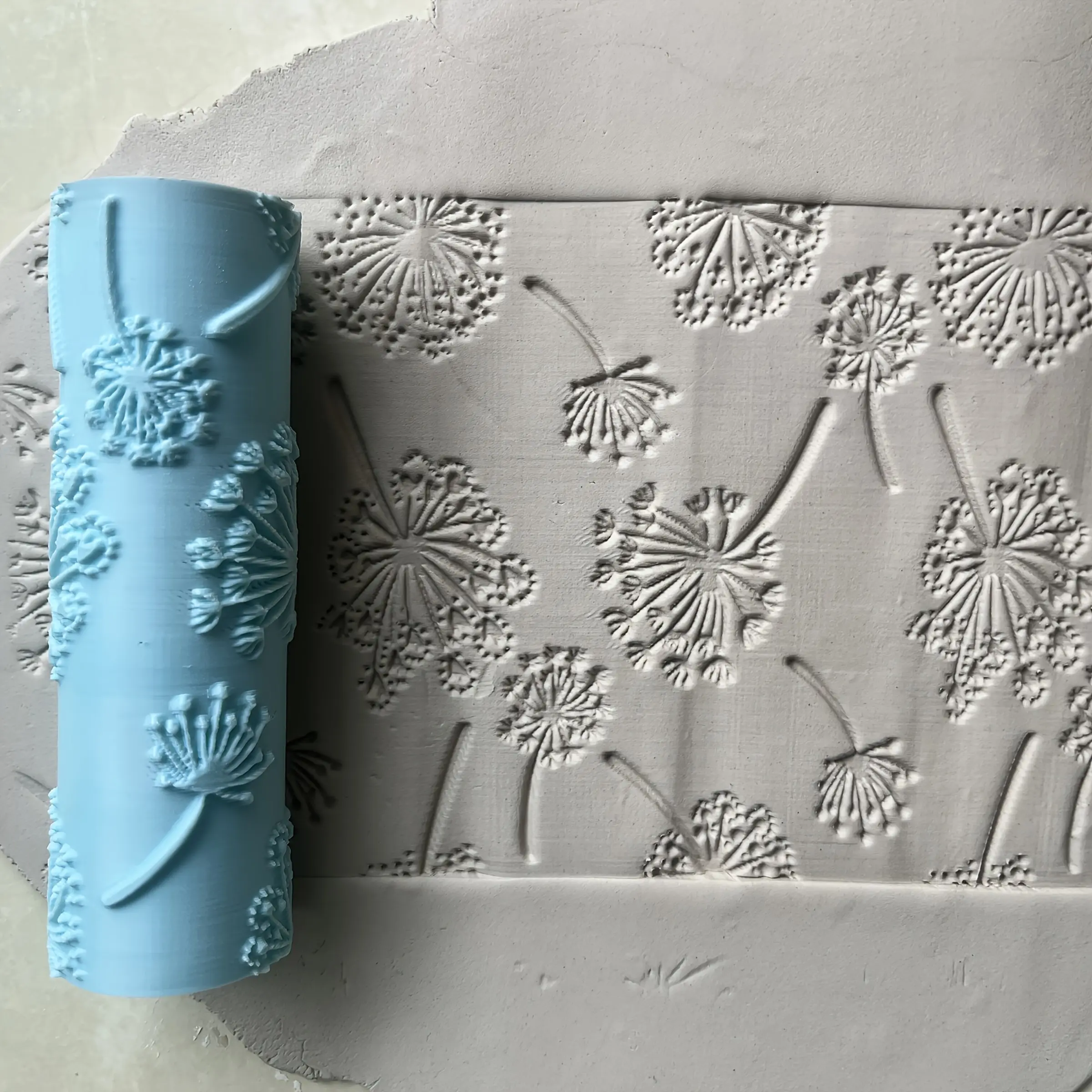 Dandelion Texture Roller for Polymer Clay, Pottery, Ceramic Crafts, Floral Embossing Tool, DIY Jewelry and Home Decor, Polymer Clay Tools