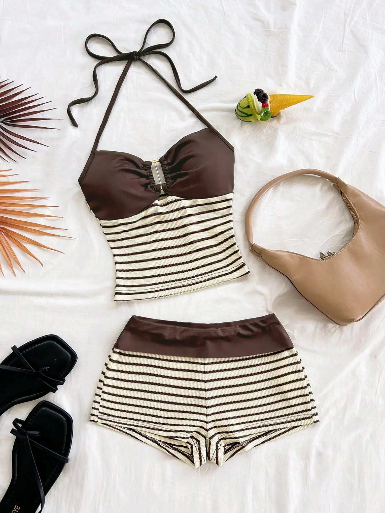 2026 Summer Women's New 2-Piece Set, European Style High-Waisted Pleated Skirt, Slimming Halter Top with Metal Buckle, Chic and Versatile