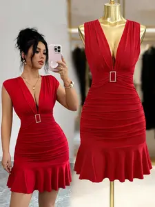 Lady Deep V Waist Embellished Ruffled Dress, Beaded Pleated Bodycon Short Skirt, Sleeveless Sexy Slimming Red Fish-Tail Dress - French Retro Evening Gown, Lightly Mature Date Short Skirt, Suitable for All Seasons Commuting, Daily Wear, Evening Parties