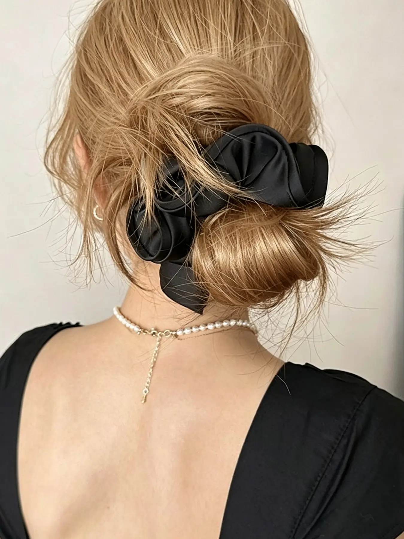 Large Size Satin Flower Bud Hair Elastic Band, Scrunchies, Fashion Accessory for Women, Fits Most Sizes, Multiple Color Options Available