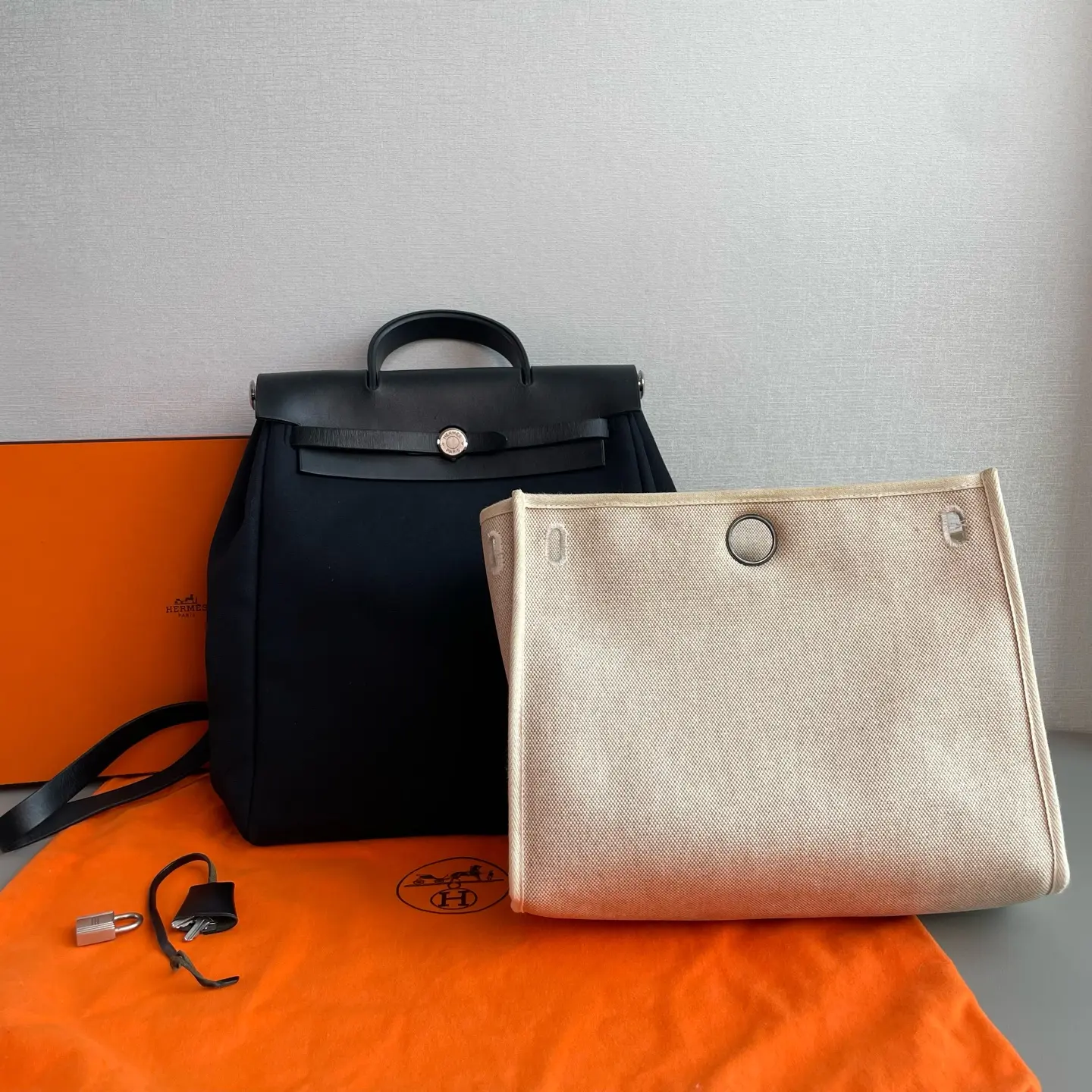Pre-owned Hermes Black herbag Backpack Luxury Bag P05E08019