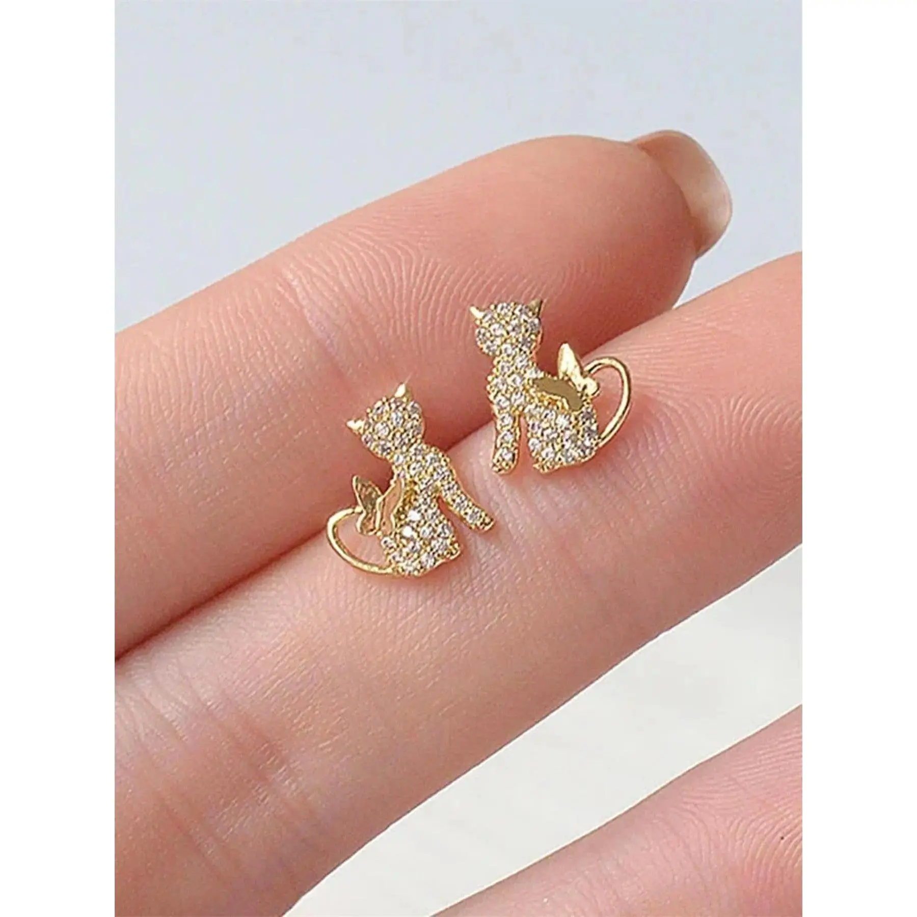Cute Rhinestone Cat Stud Earrings for Women & Girls, Kawaii Coquette Y2K Jewelry, Sparkly Minimalist Cat Earrings, Lightweight Everyday Accessories for School, Work, Party, Birthday, Valentine's Day & Christmas Gift