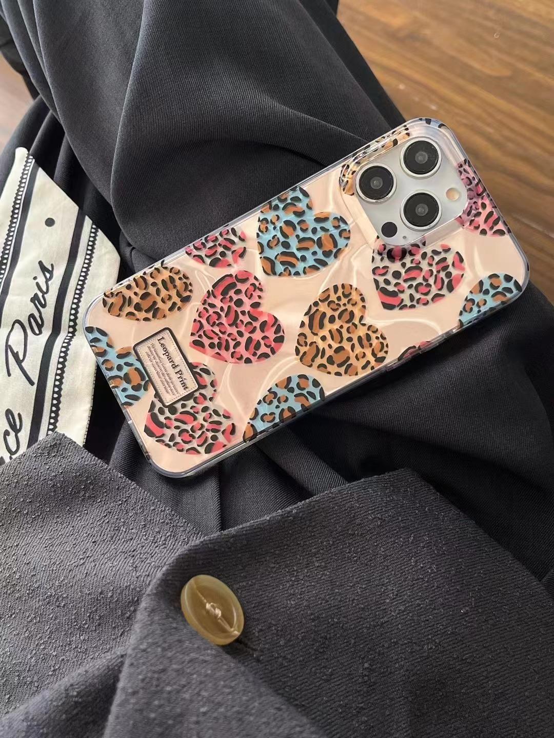 Sweet Cool Leopard Print Love Heart Phone Case with Chain for iPhone 17 Pro Max 16 15 14 13