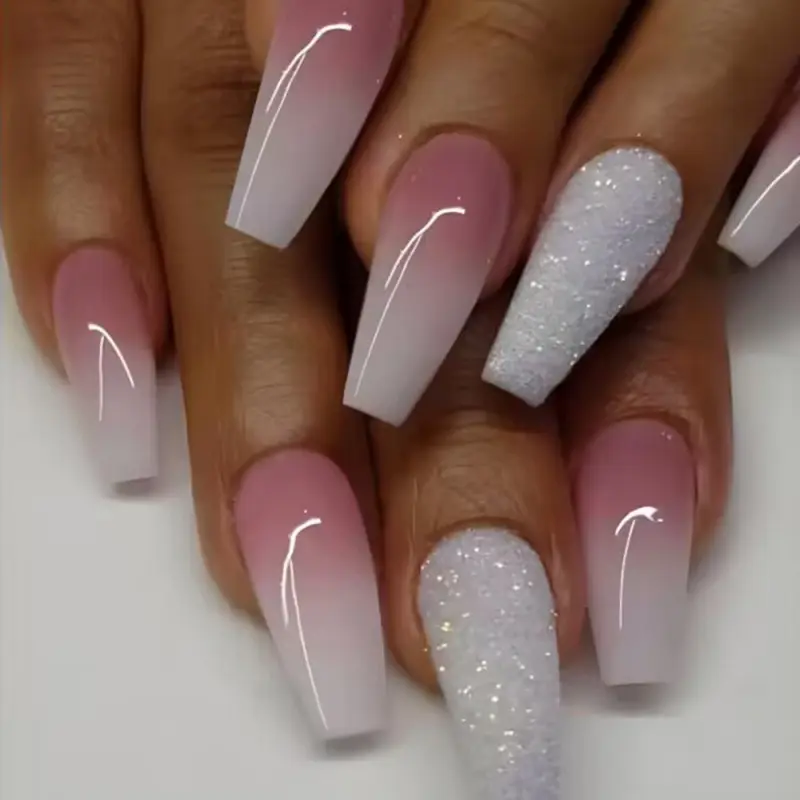 Cross-border dazzling gradient press-on nails, long ballerina nails that enhance skin tone, 24-piece fake nails, Glittering fake nails in stock for mixed batch purchase, Glitter glow