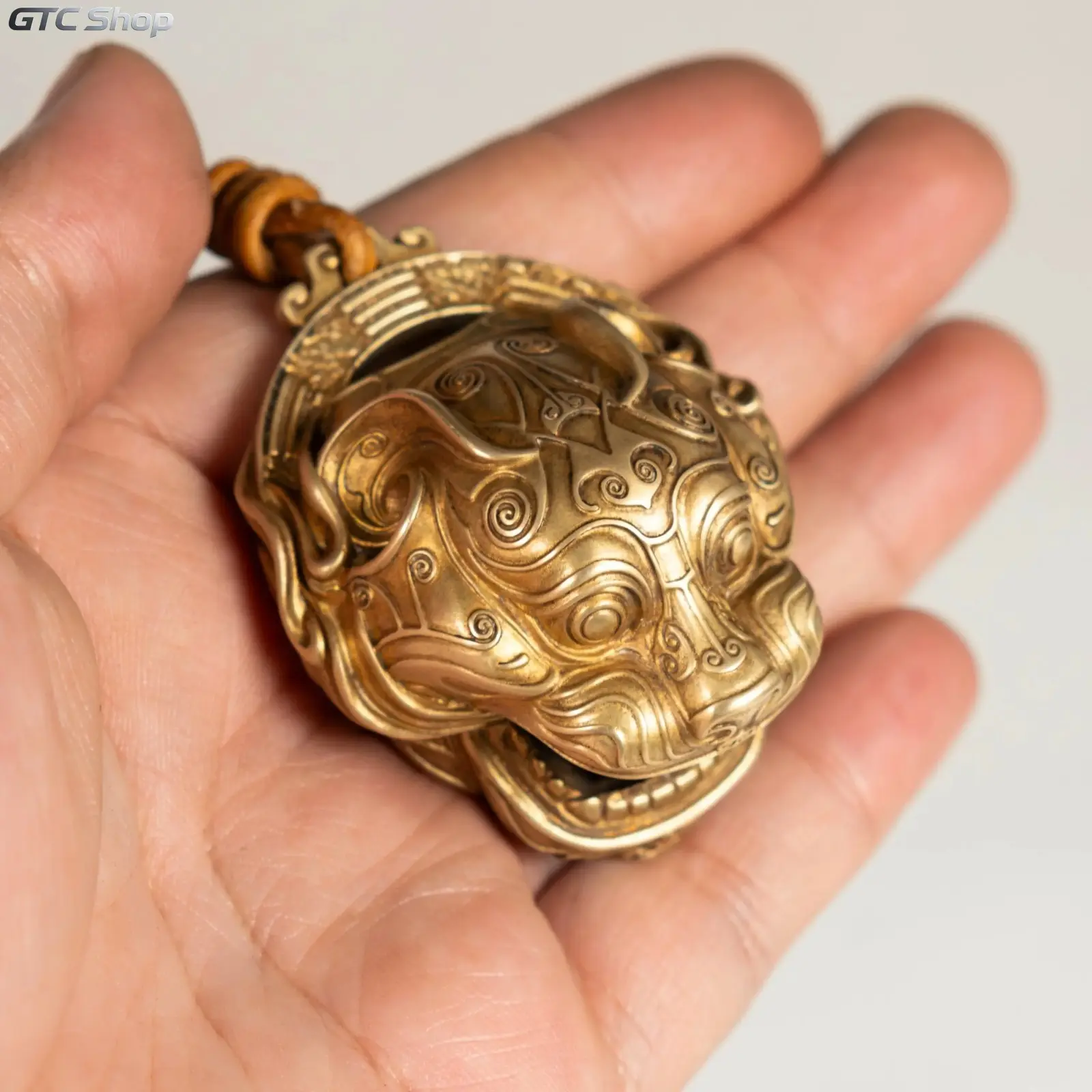 Pure‑Copper Tiger‑Head Bell Ornament, Chinese‑Style Traditional Engraved Portable Bag Charm, Cultural‑Inspired Decorative Amulet Pendant, Vintage‑Style Accessory for Daily Bag Decoration & Unique Keepsake Gift