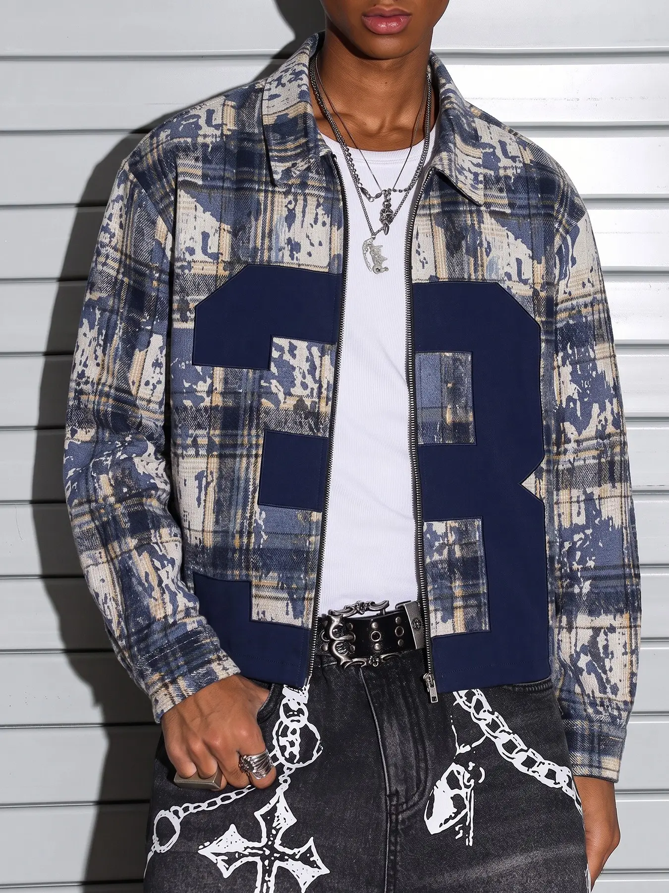 Unisex Vintage Washed Plaid Zip Up Collar Jacket, Y2K Punk Big R Patchwork Oversized Cropped Flannel Coat, 90s Dark Streetwear Distressed Blue Check Full Zip Outerwear Contrast Letter Patch #patchplaidjacket #punkstreetwear #tiktokmademebuyit #darkcleanfi
