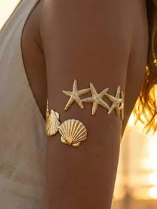 1pc Summer Beach Starfish & Shell Bracelet for Women, Coastal Ocean-Inspired Open Cuff Bangle, Minimalist Vacation Jewelry, Elegant Seaside Statement Bracelet for Beach Trips, Holiday, Resort, Party, Daily Wear, Gift for Her