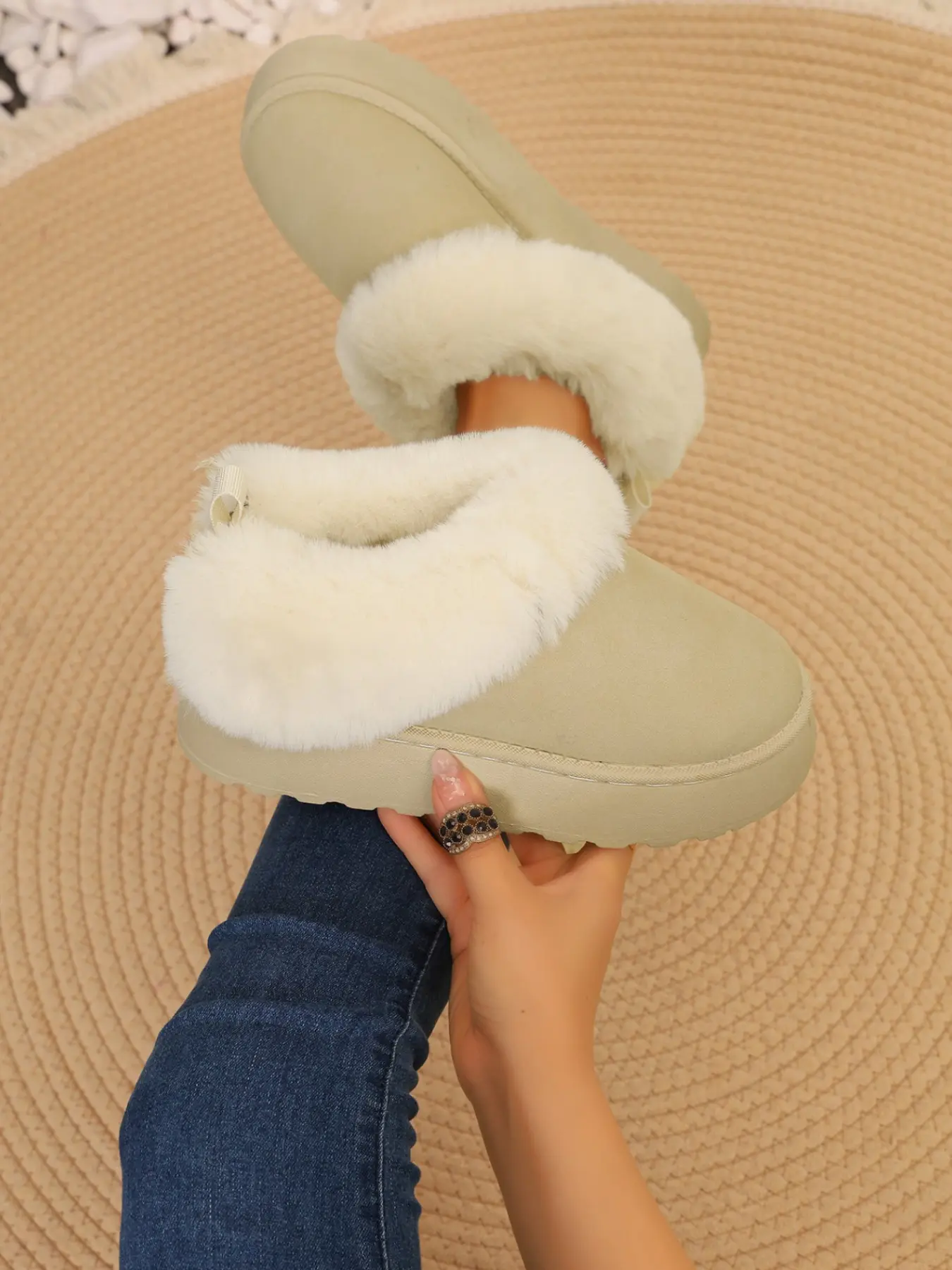 New Women's Faux Fur Thick Sole Boots, Warm Slip-On Booties, Casual Short Tube Shoes, Soft & Cozy, Commute & Home Use, Winter Outing