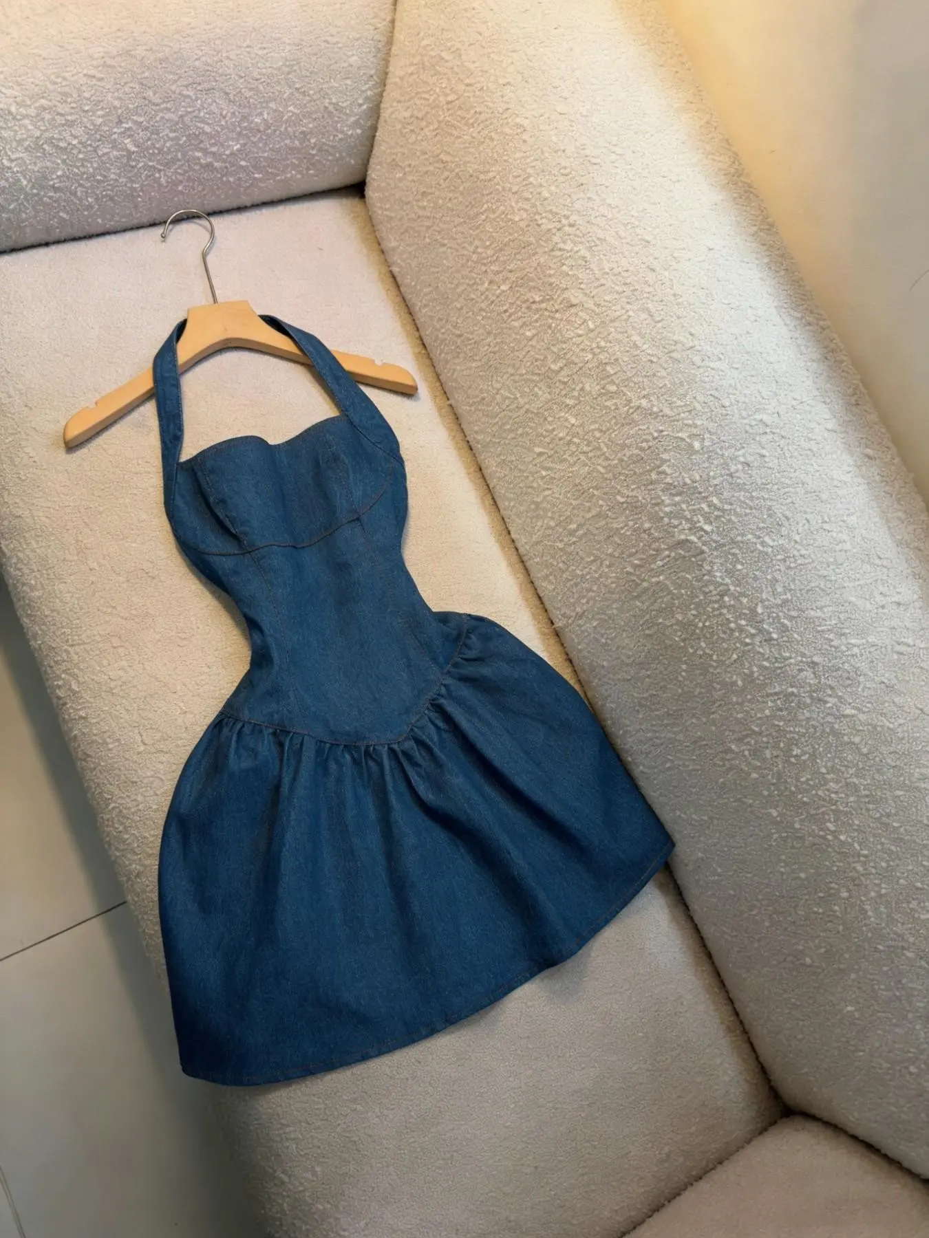 Boho Choker Neckline Denim Pleated Skirt, American Vintage Sweet & Spicy Style, Backless Slimming A-Line Hem, Perfect for Dates, Dress