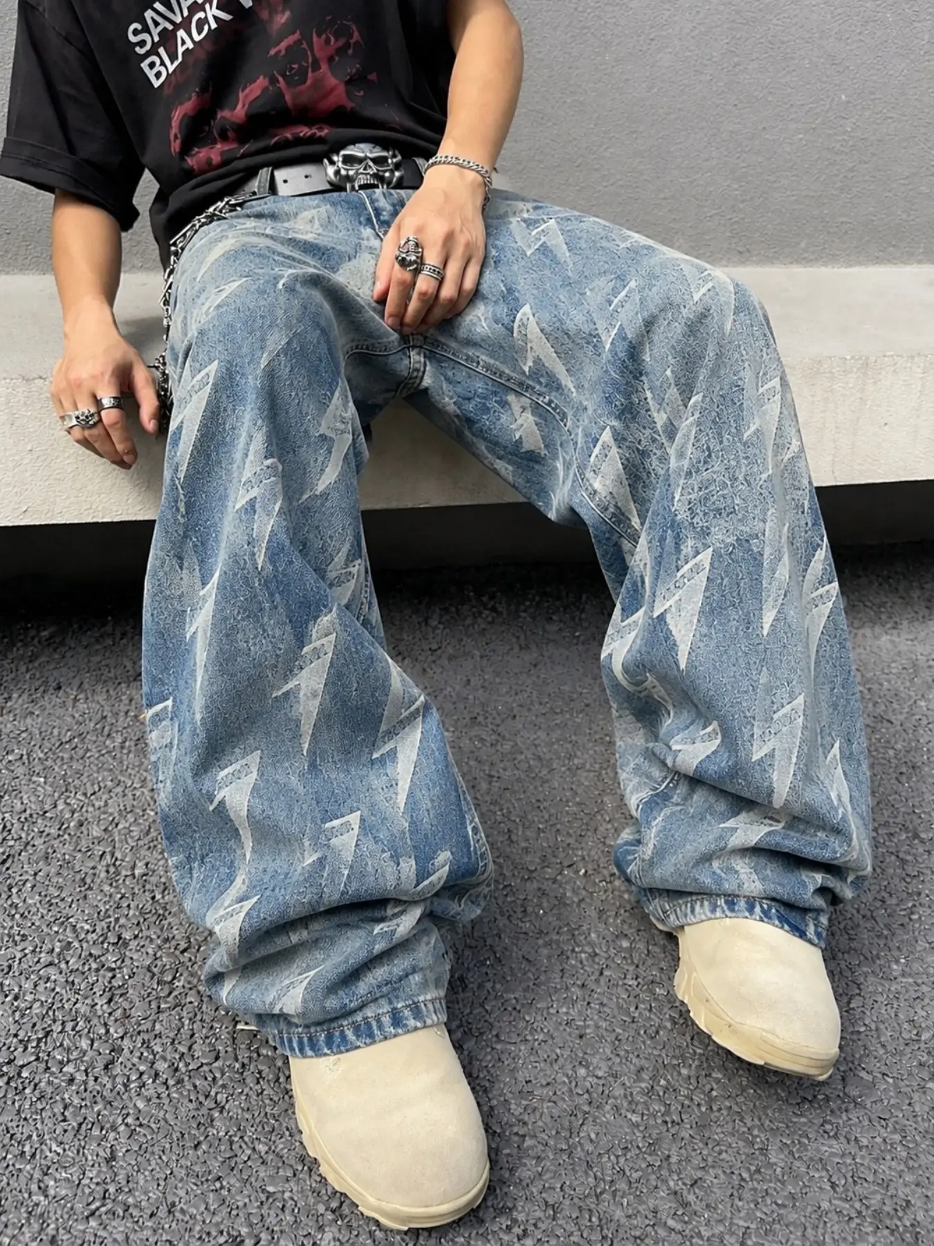 Men’s Vintage Blue Washed Baggy Jeans with Allover Lightning Print, Wide Leg Loose Fit Y2K Streetwear Denim Pants