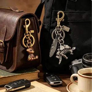 Dark Academia Keychain with Distressed Alloy Animal Skeleton Pendant, Retro Backpack Charm with Blank Tag for Custom Engraving, Custom Engraved Keychain, Keychain Attachment Charms & Twillies