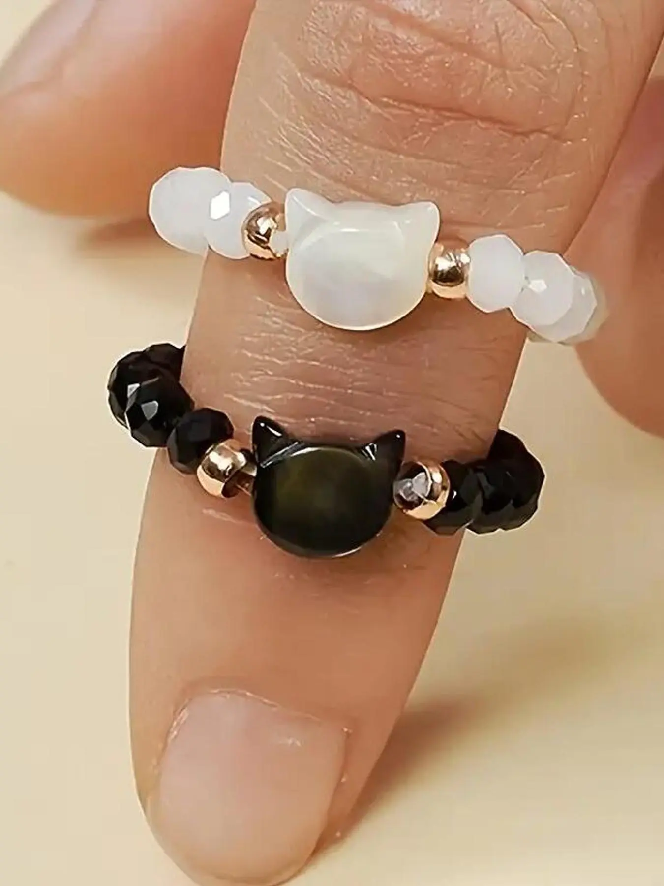 2pcs Kitten Beaded Ring Set, Matching Rings, Stackable Rings, Stackable finger rings, Black And White Kitten Ring, Instagram-worthy Couple Rings, Minimalist Accessories, Gift for Cat Lovers, Gifts for Best Friends