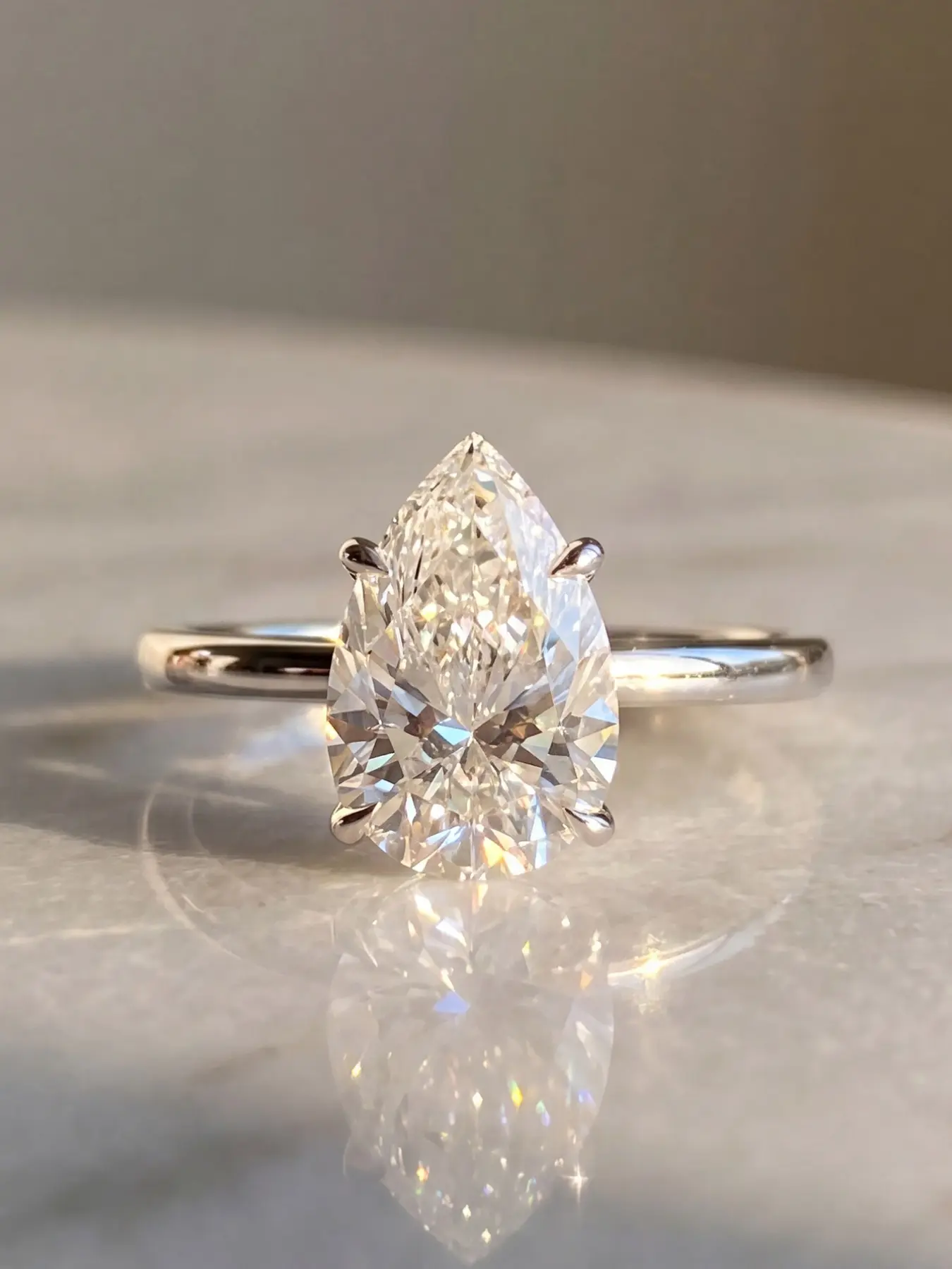1 PC Classic Teardrop 1-carat Cubic Zirconia Ring for Women, Elegant Ring, Wedding Promise Rings, Solitaire Engagement Rings, Jewelry for Festival Party Daily Clothing Decor Ladies Anniversary Valentine's Day Gift for Girlfriend