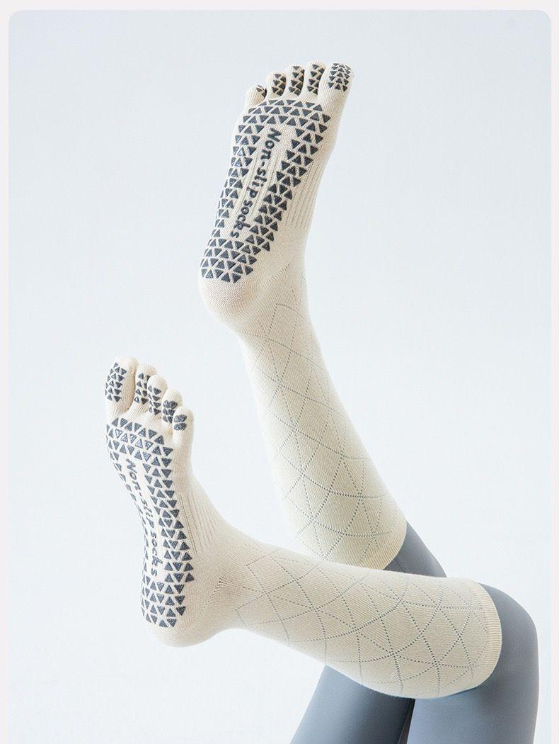 Five-finger yoga socks, professional non-slip stockings, autumn and winter calf socks, Pilates, sports fitness, dance, and compression socks
