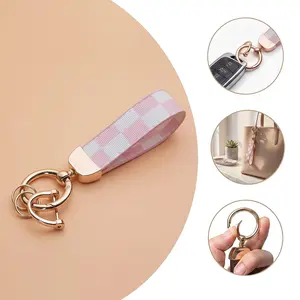 Leather Print Keychain,Universal Keychain Leather Keychain,Car Keychain Car Metal Horseshoe Shape Keychain-YY0