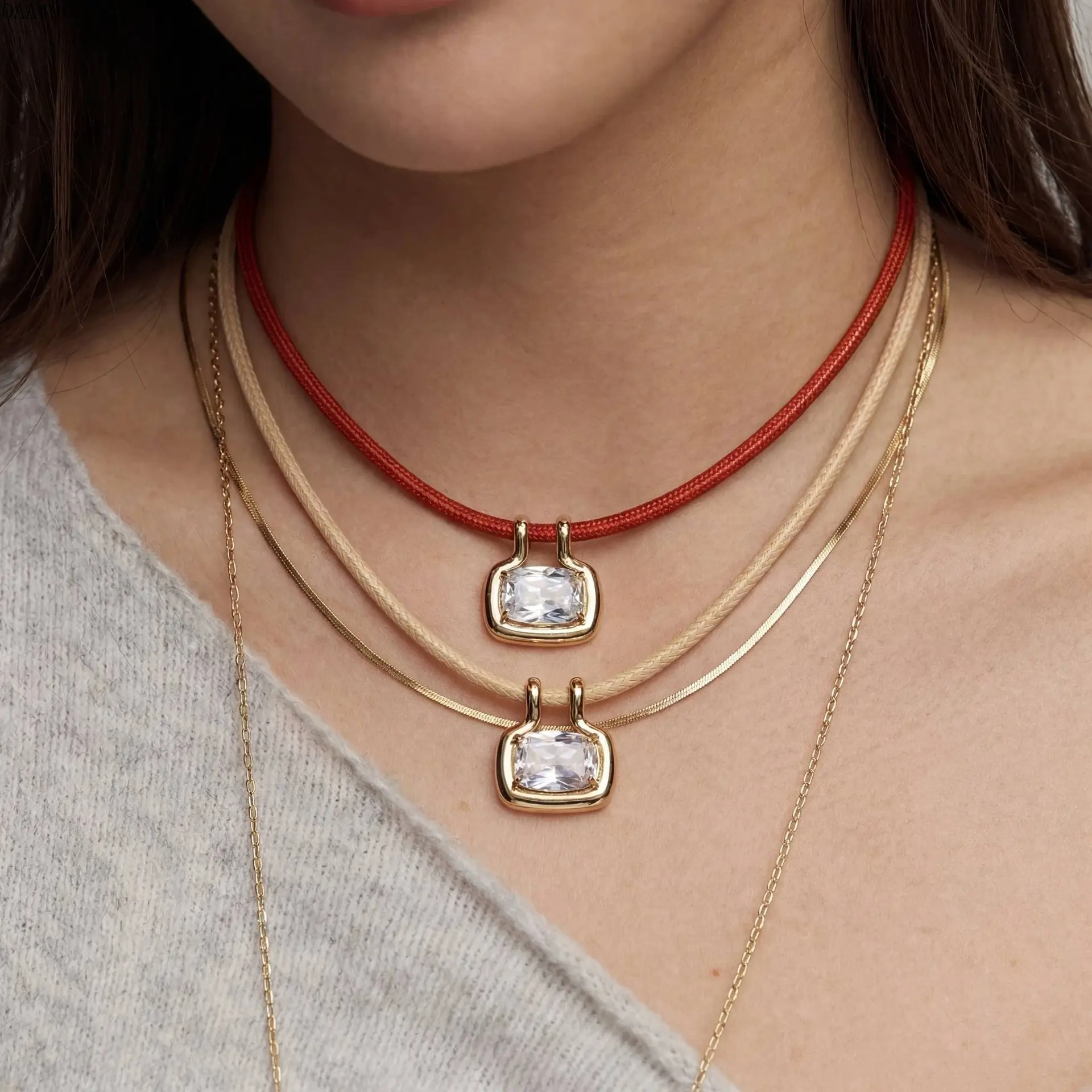 Women's Gold-Tone Geometric Layered Necklace Square Pendant Minimalist Design DIY Bag Accessory for Daily Wear Office Use