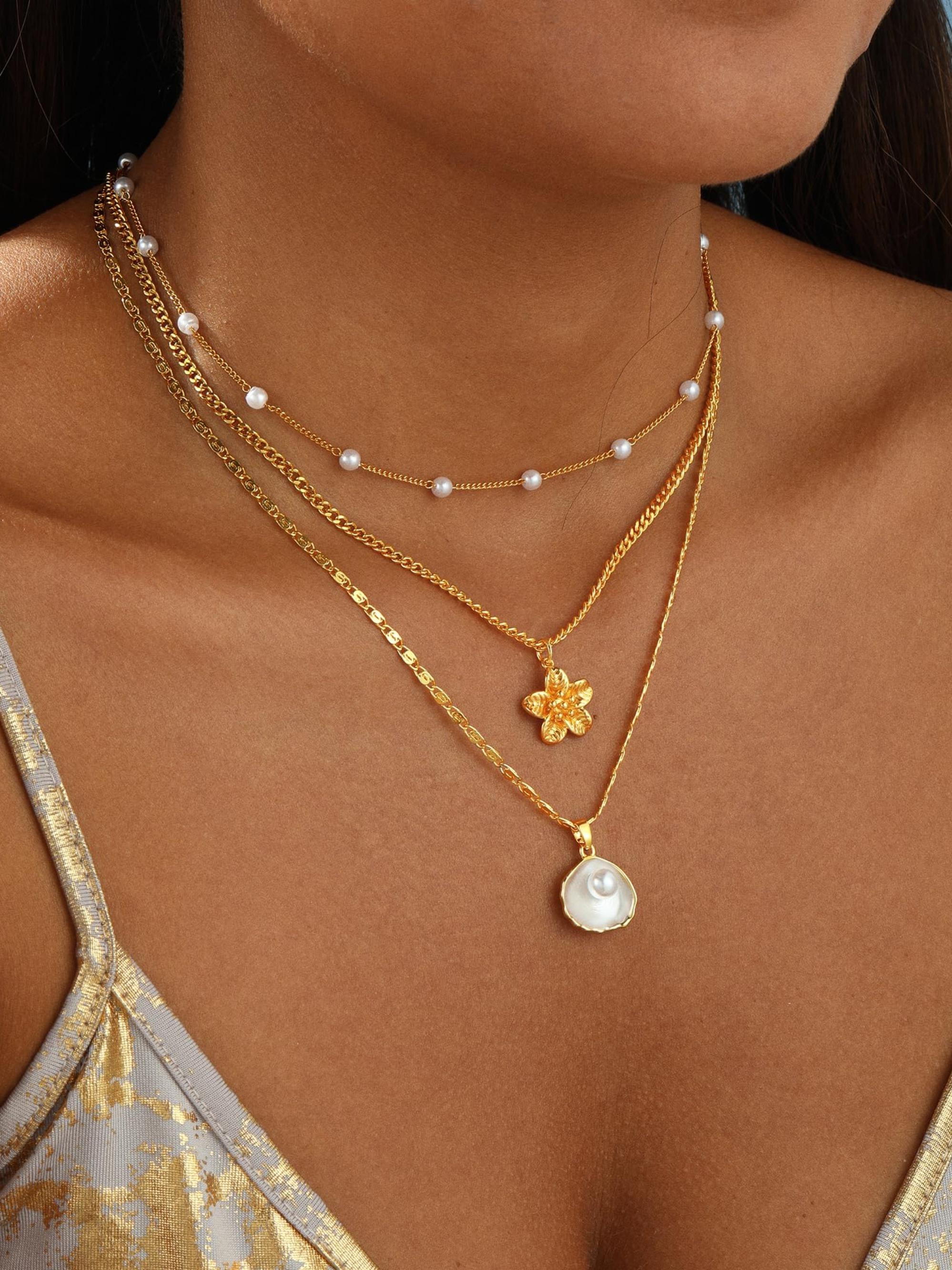 Hothty Gold Layered Charm Necklaces for Women, Dainty Stackable Simple Waterproof Choker Necklace Seashell Pearl Beach Necklaces Set Jewelry Gifts Pearl Chain Necklace