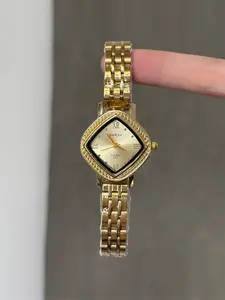 Vintage Rhombus Style Women's Watch, Elegant and Versatile, Luxury Fashion Quartz Watch with Band, Perfect Gift, Includes Strap Adjustment Tool
