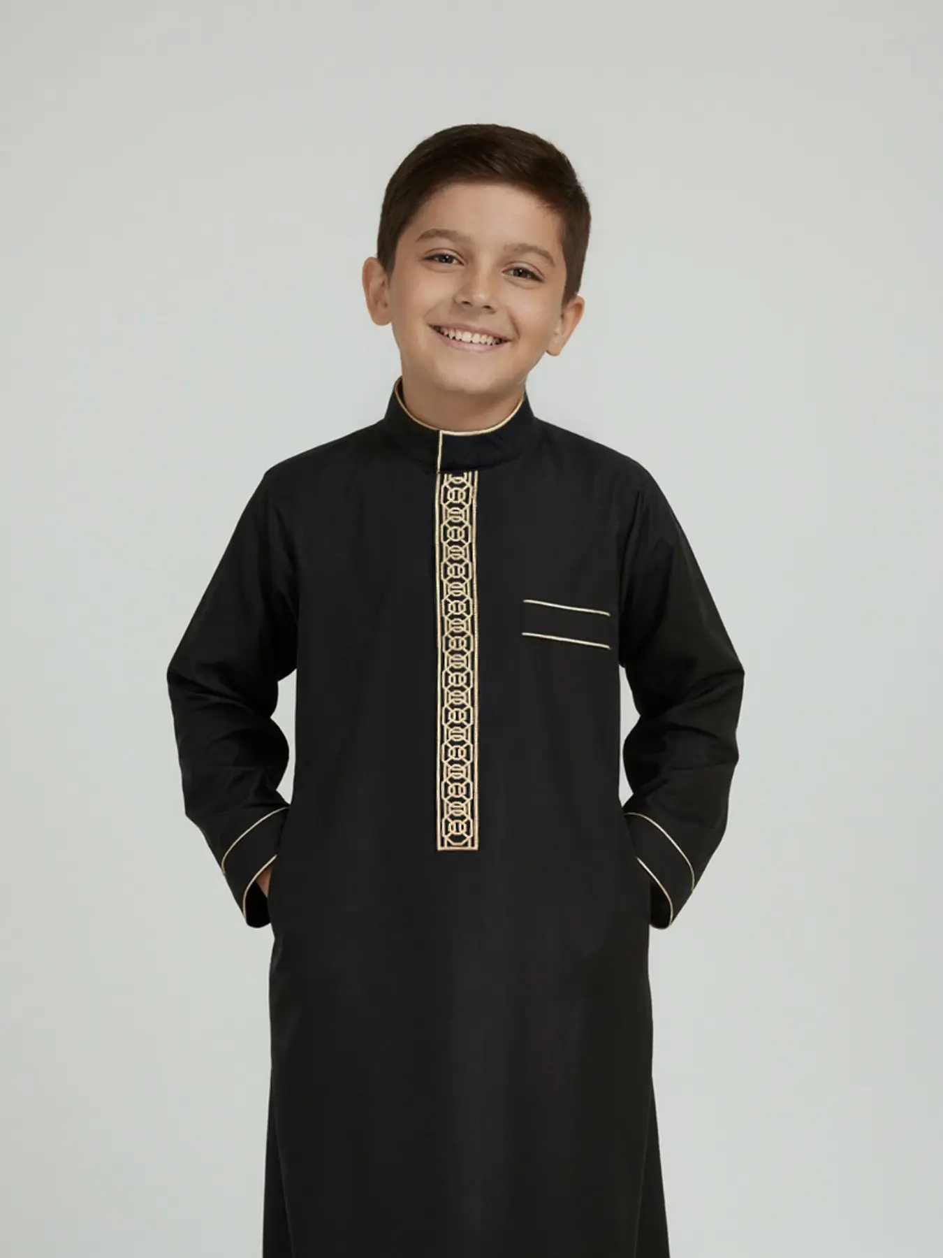 Arabian Boy Traditional Thobe, Arabic Clothing, Stand Collar Long Sleeve Embroidery Button Front, Side Pockets, Suitable for 8-12 Year Old Boys, For Muslim