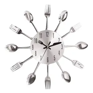 Nordic metal creative restaurant wall clock, silent quartz clock for living room, wall-mounted clock for home use, suitable for living room and bedroom, silent clock