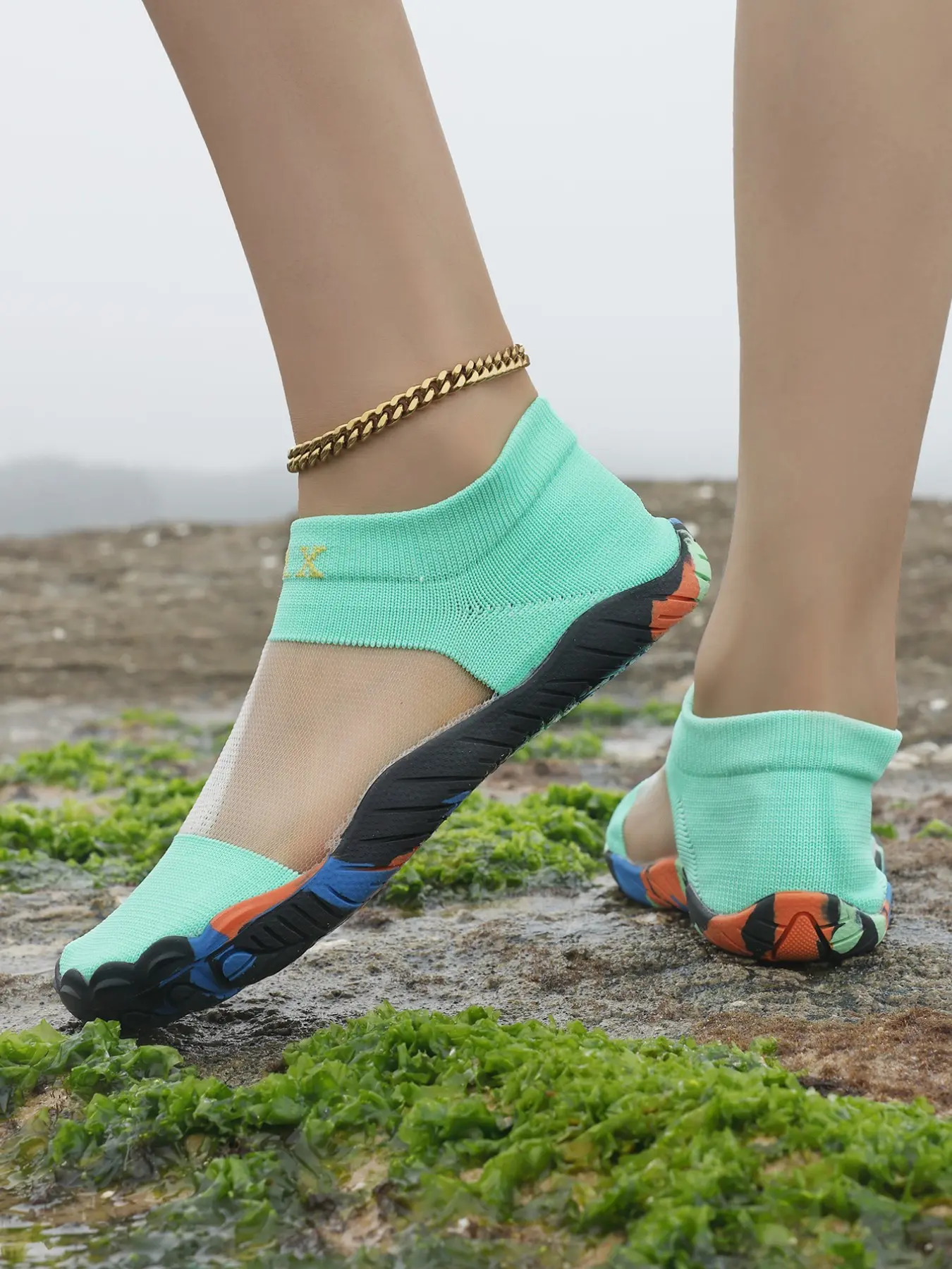 Women's Quick-Dry Water Beach Shoes, Five-Finger Barefoot Dive Swim Sandals, Anti-Slip Drain Outdoor Surf Yoga Fitness Hiking Shoes