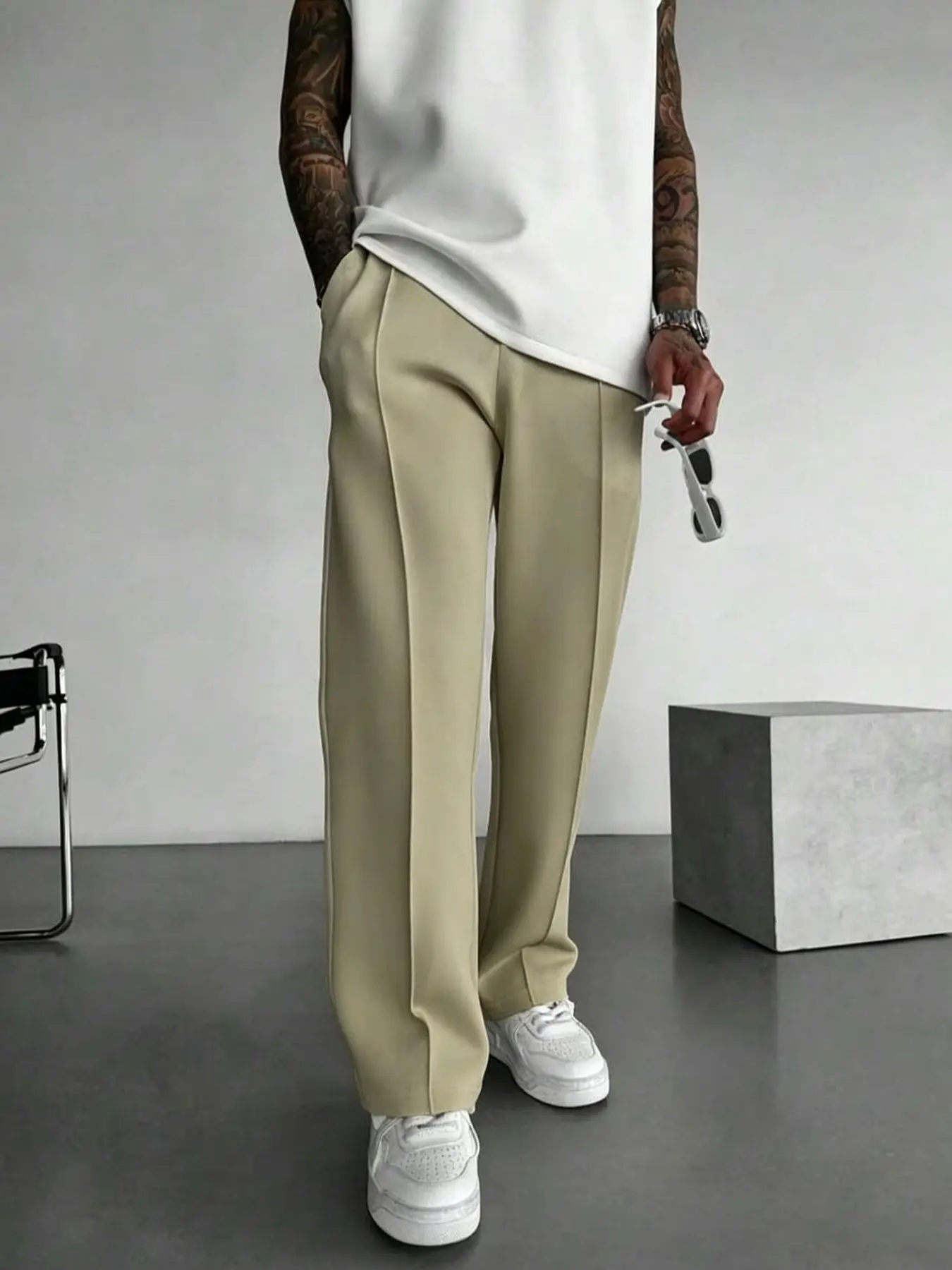 Men's Casual Pants, Loose Fit Sweatpants, Athleisure Style Pants, Drawstring Elastic Waist, Slant Pockets, Ideal for Daily Wear and Outdoor Activities