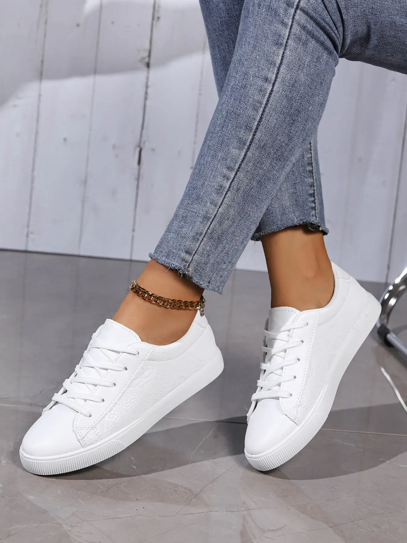 Women's Leather Lace-Up Sneakers, Low Top Trainer, Round Toe Low Top Thick Rubber Sole Non-Slip Casual Walking Shoes, Breathable Stylish Footwear, Casual Fashion Shoes for Students