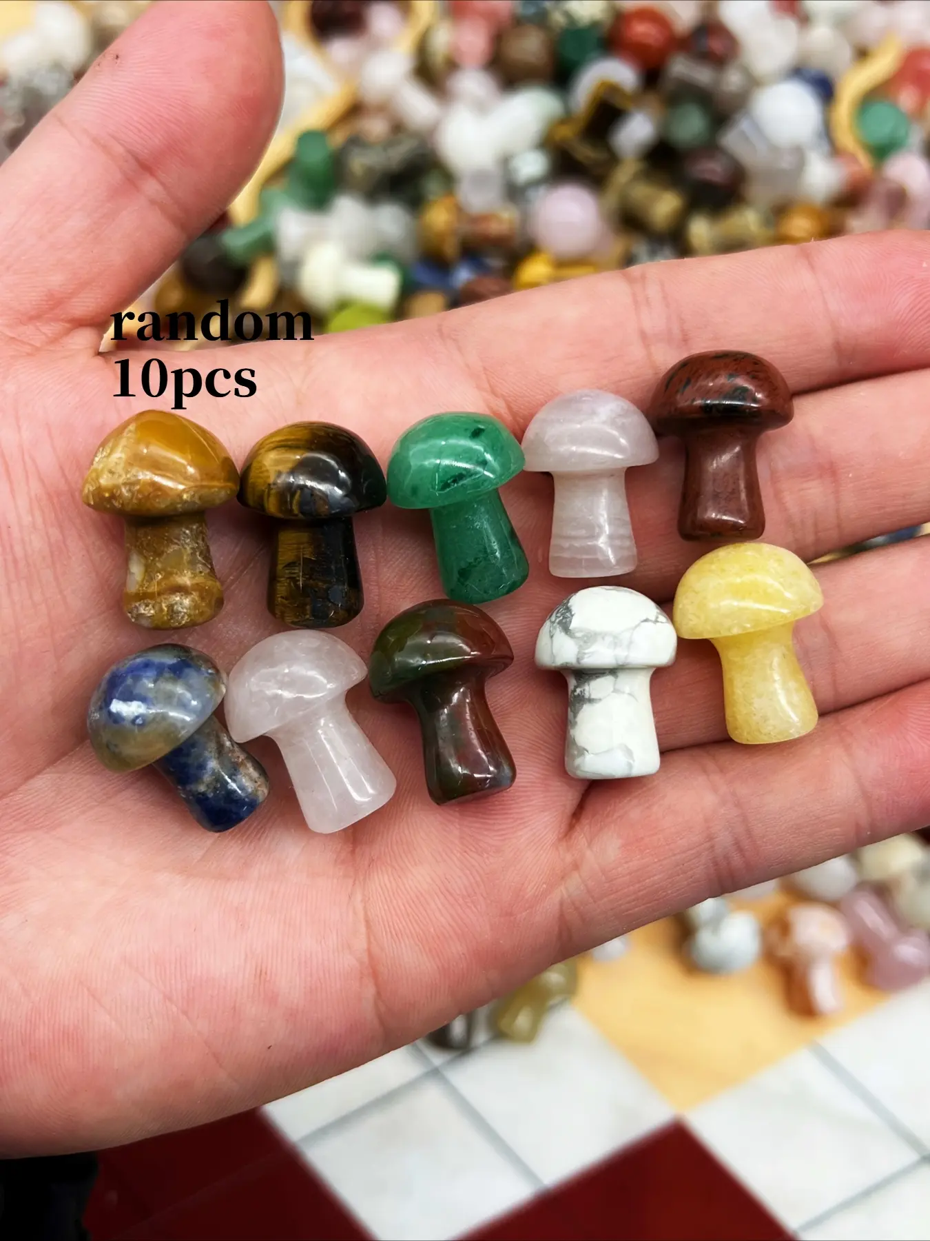 10pcs Mini Natural Crystal Mushroom Gemstones, Hand-carved Crystal Mushroom Ornaments for Home Decor Gifts, Aquarium Decorations and Home Decor Presents