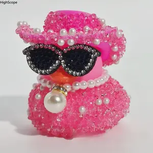 Single Rhinestone Inlaid Duck Figurine with Pearl Accents, Car Dashboard Decor Ornament, Luxury Interior Decoration for Cars, Trucks & SUVs