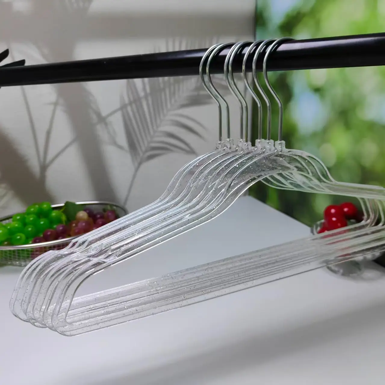 7PCS Acrylic Clear Clothes Hanger for Coats Hanging Organiser Ins Style Shiny Crystal Hanger for Display Coat Hangers for Closet