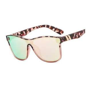 Cute and fashionable unisex tortoiseshell sunglasses, lightweight and durable high-quality sunglasses for everyday use, stylish accessories for outdoor activities, photochromic sunglasses, sports sunglasses, summer sunglasses