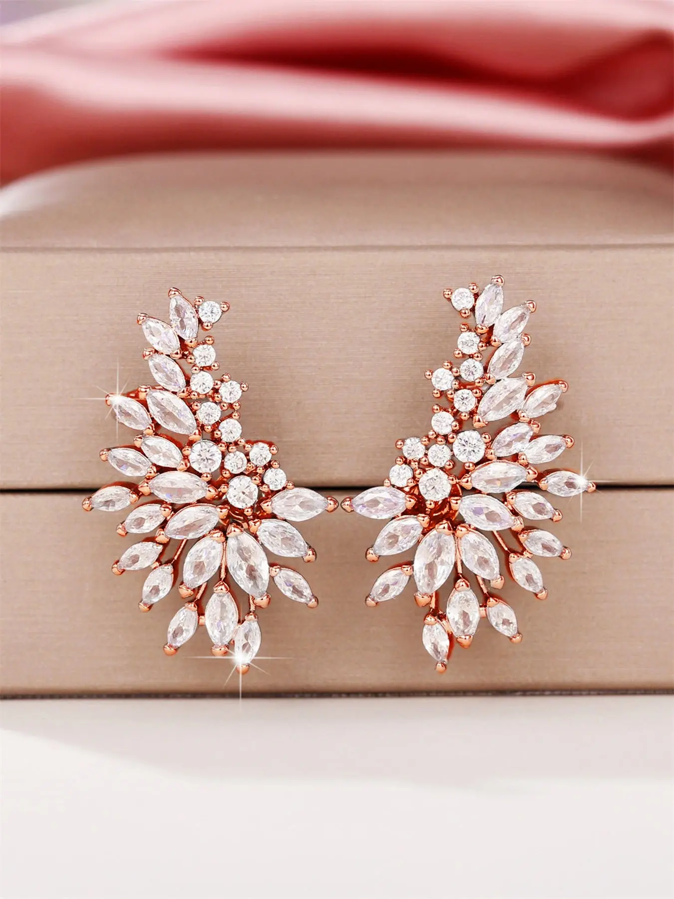 1 Pair Gorgeous Cubic Zirconia Stud Earrings For Women For Wedding Engagement Anniversary Party Jewelry Valentine's Day Gift